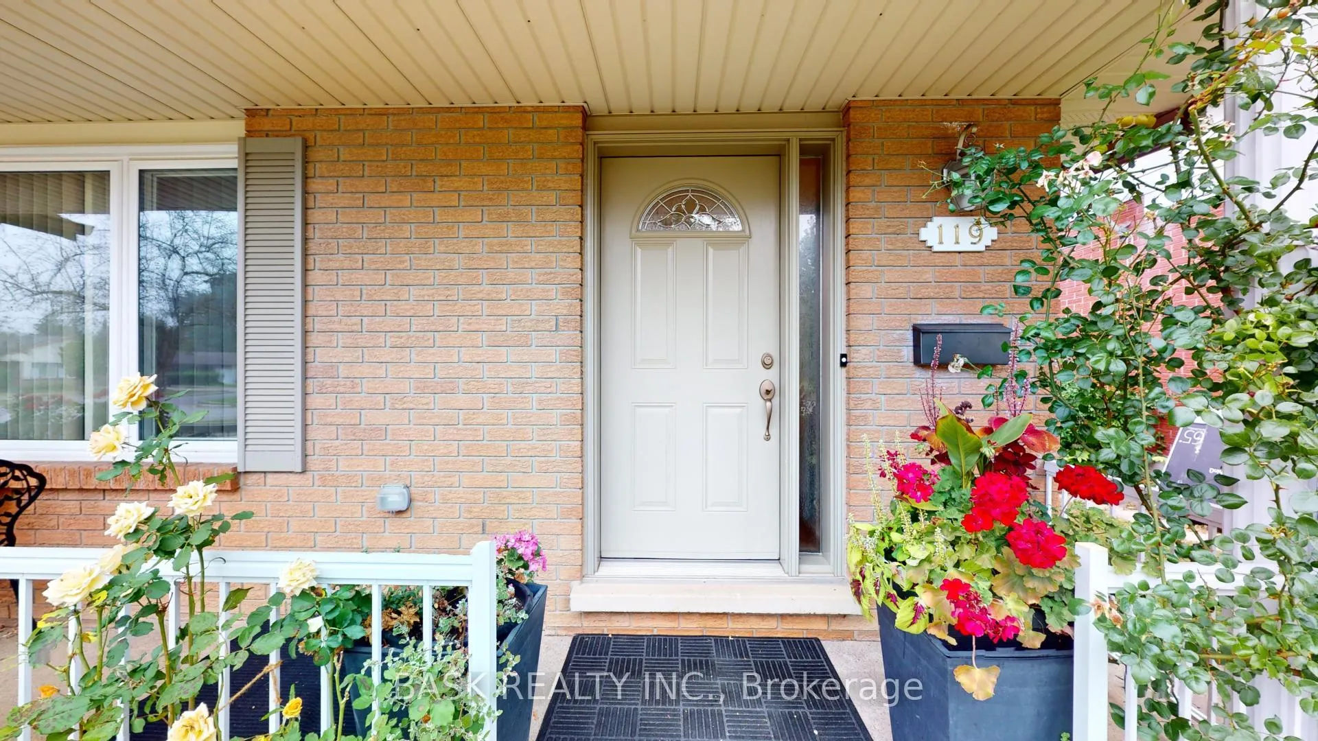 Photo 3 of 119 Hillbrook Crescent, Kitchener — HOMEH