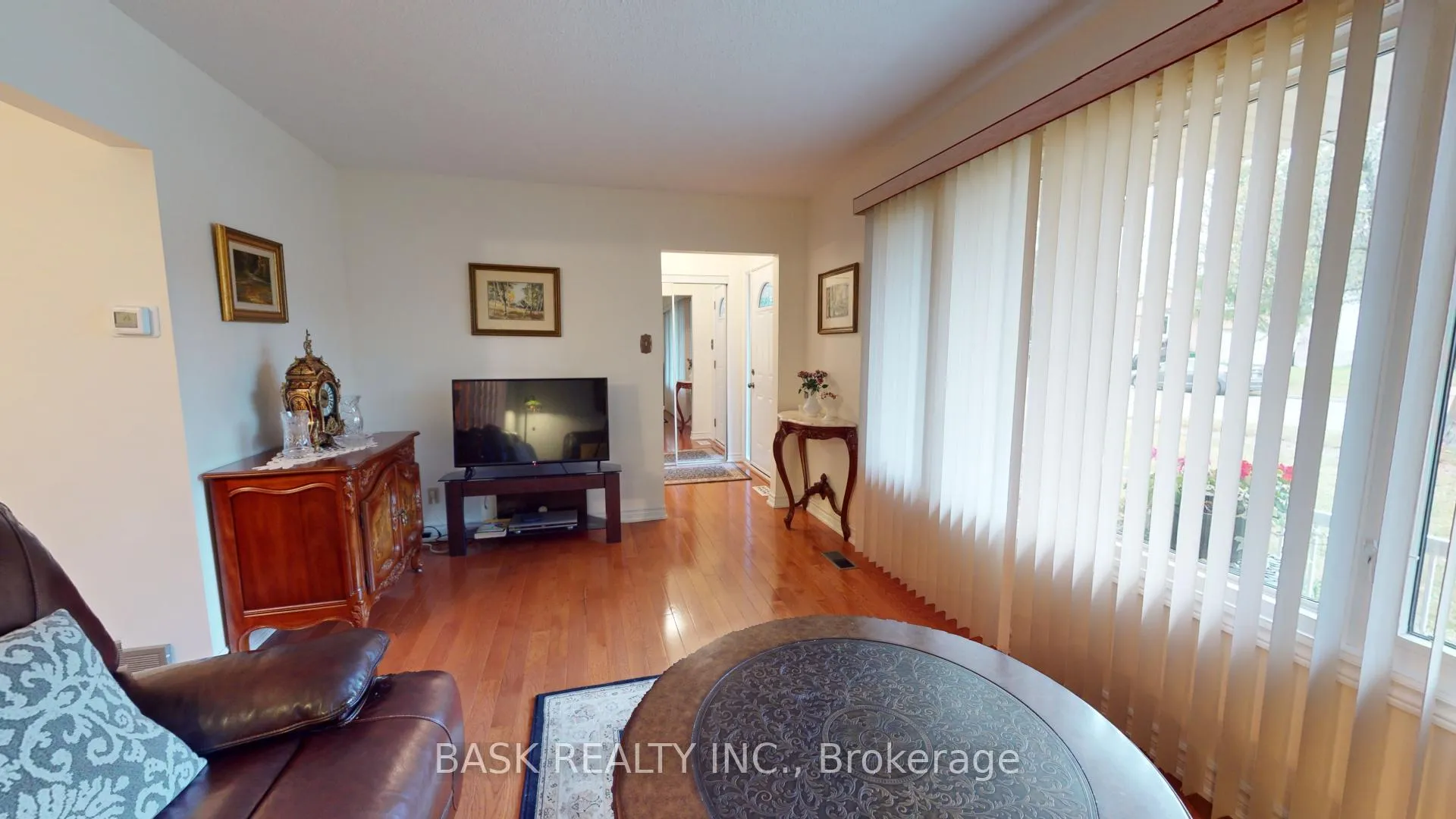 Photo 8 of 119 Hillbrook Crescent, Kitchener — HOMEH
