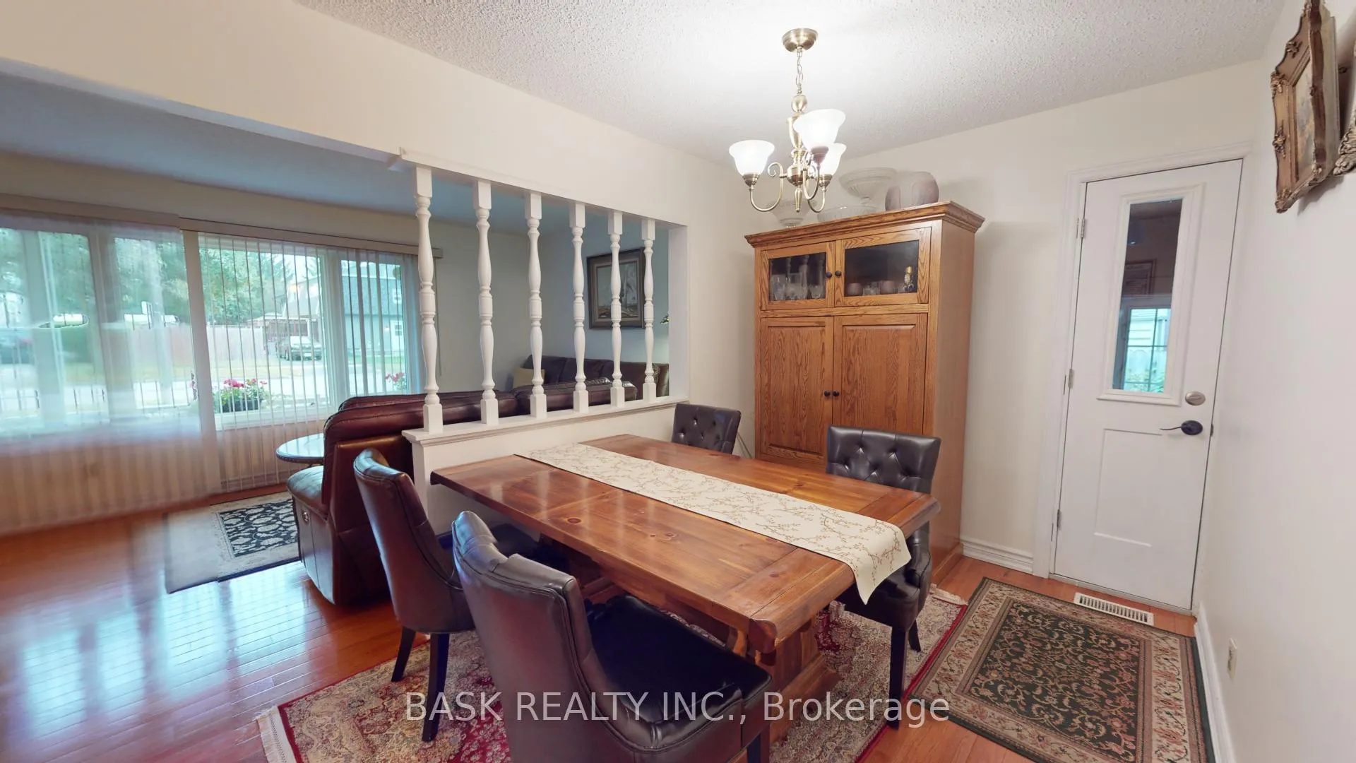 Photo 9 of 119 Hillbrook Crescent, Kitchener — HOMEH