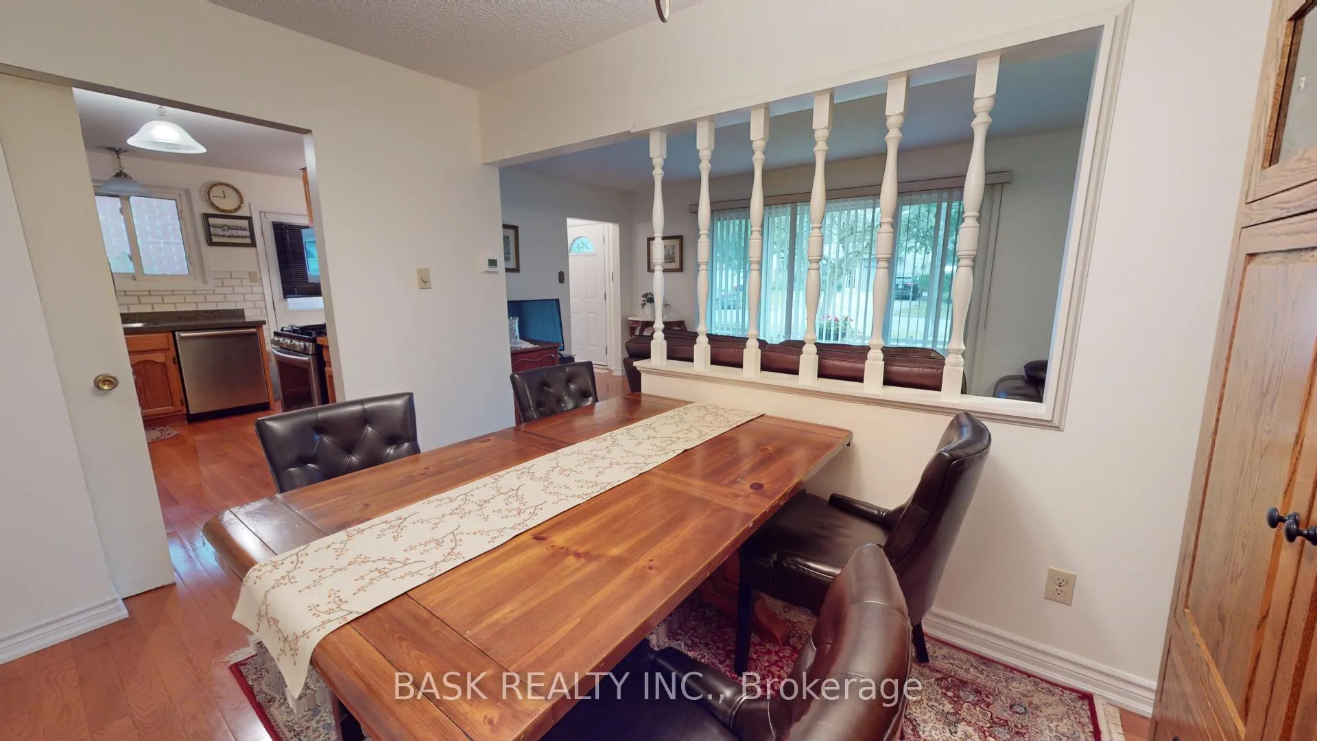 Photo 10 of 119 Hillbrook Crescent, Kitchener — HOMEH