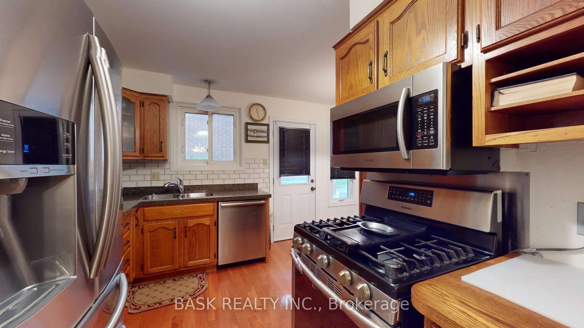 Photo 11 of 119 Hillbrook Crescent, Kitchener — HOMEH