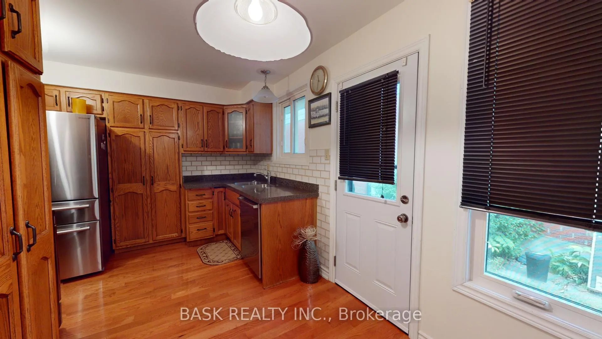 Photo 17 of 119 Hillbrook Crescent, Kitchener — HOMEH
