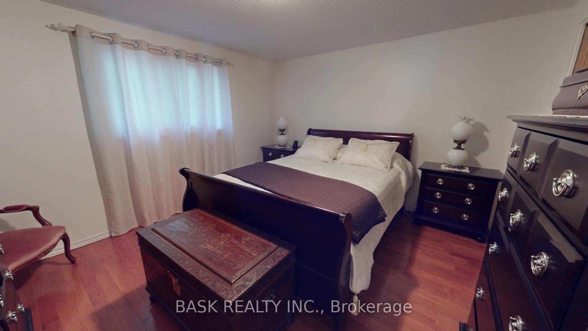 Photo 18 of 119 Hillbrook Crescent, Kitchener — HOMEH