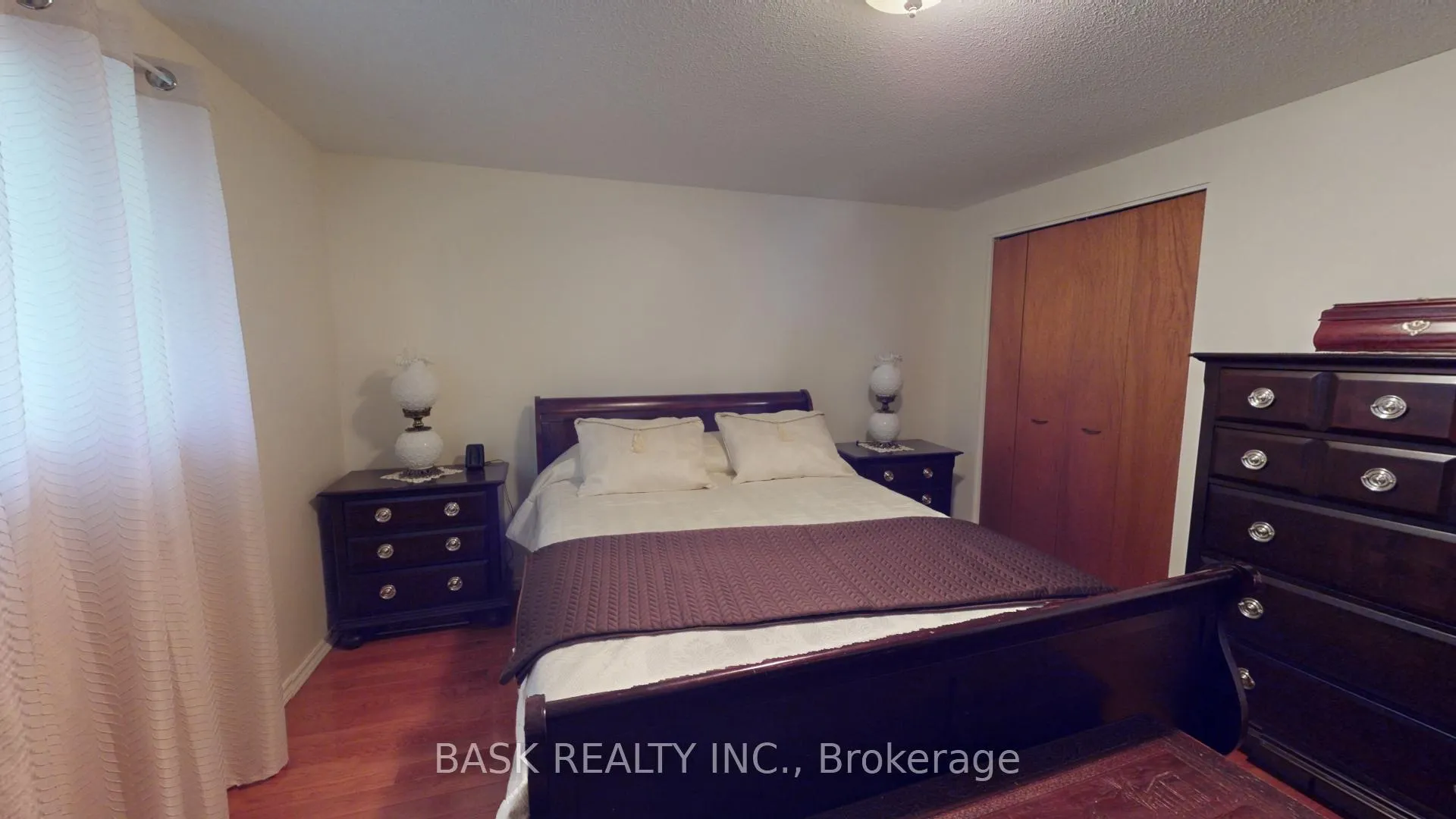 Photo 19 of 119 Hillbrook Crescent, Kitchener — HOMEH