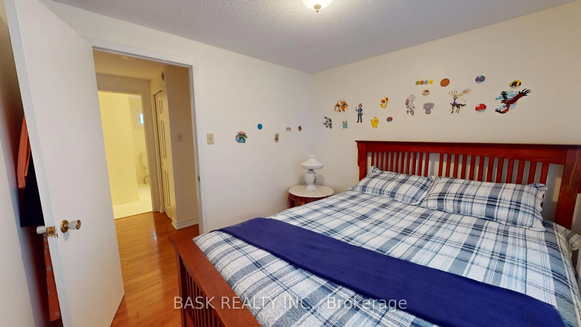 Photo 26 of 119 Hillbrook Crescent, Kitchener — HOMEH