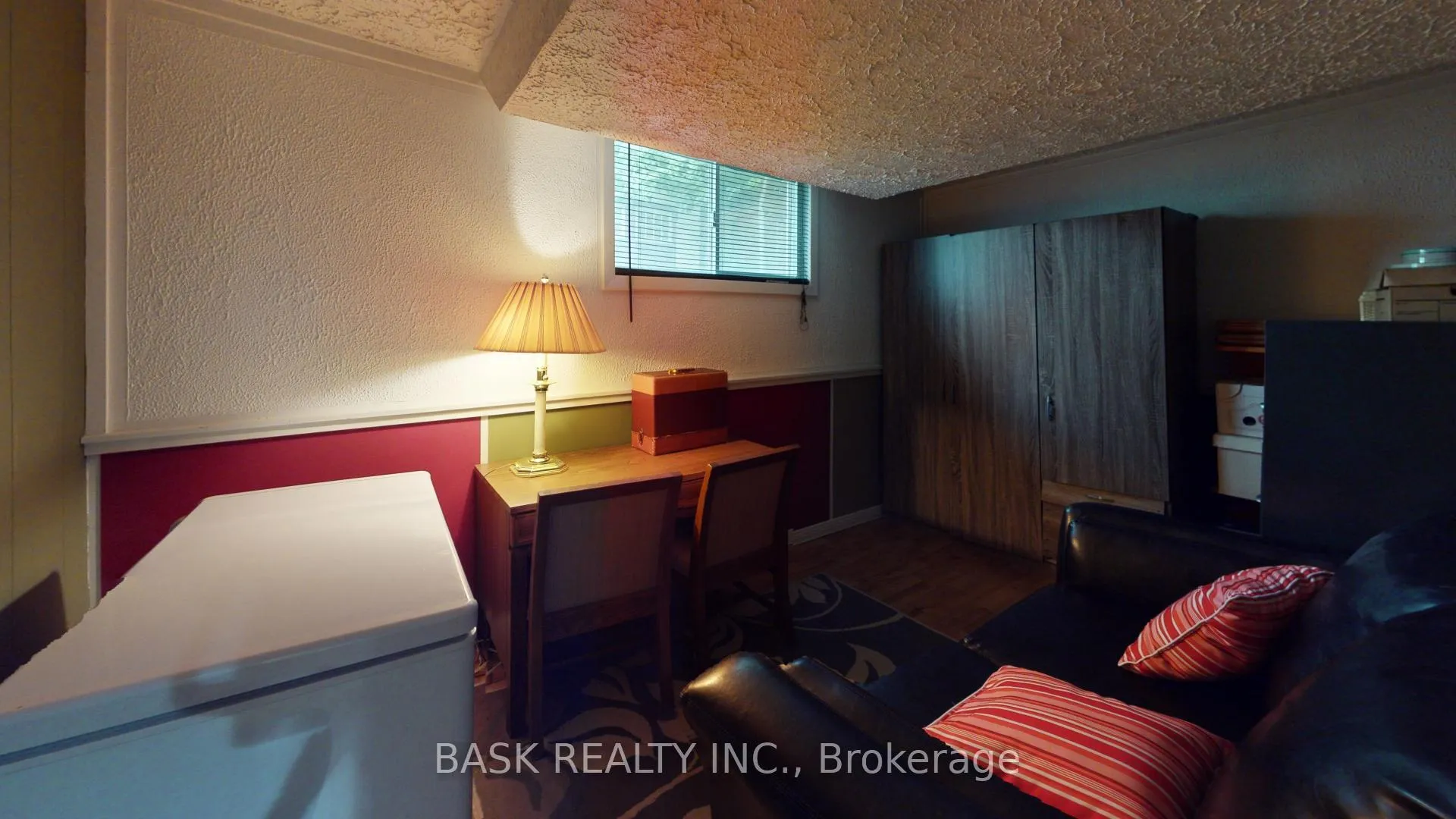 Photo 27 of 119 Hillbrook Crescent, Kitchener — HOMEH