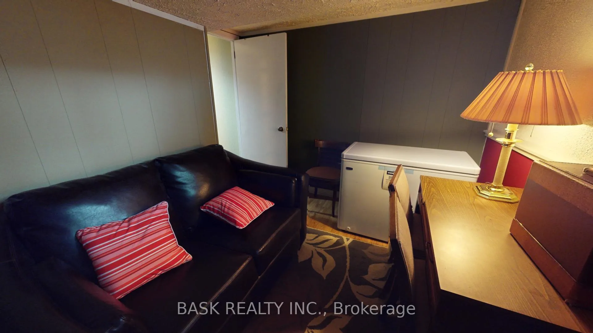 Photo 28 of 119 Hillbrook Crescent, Kitchener — HOMEH