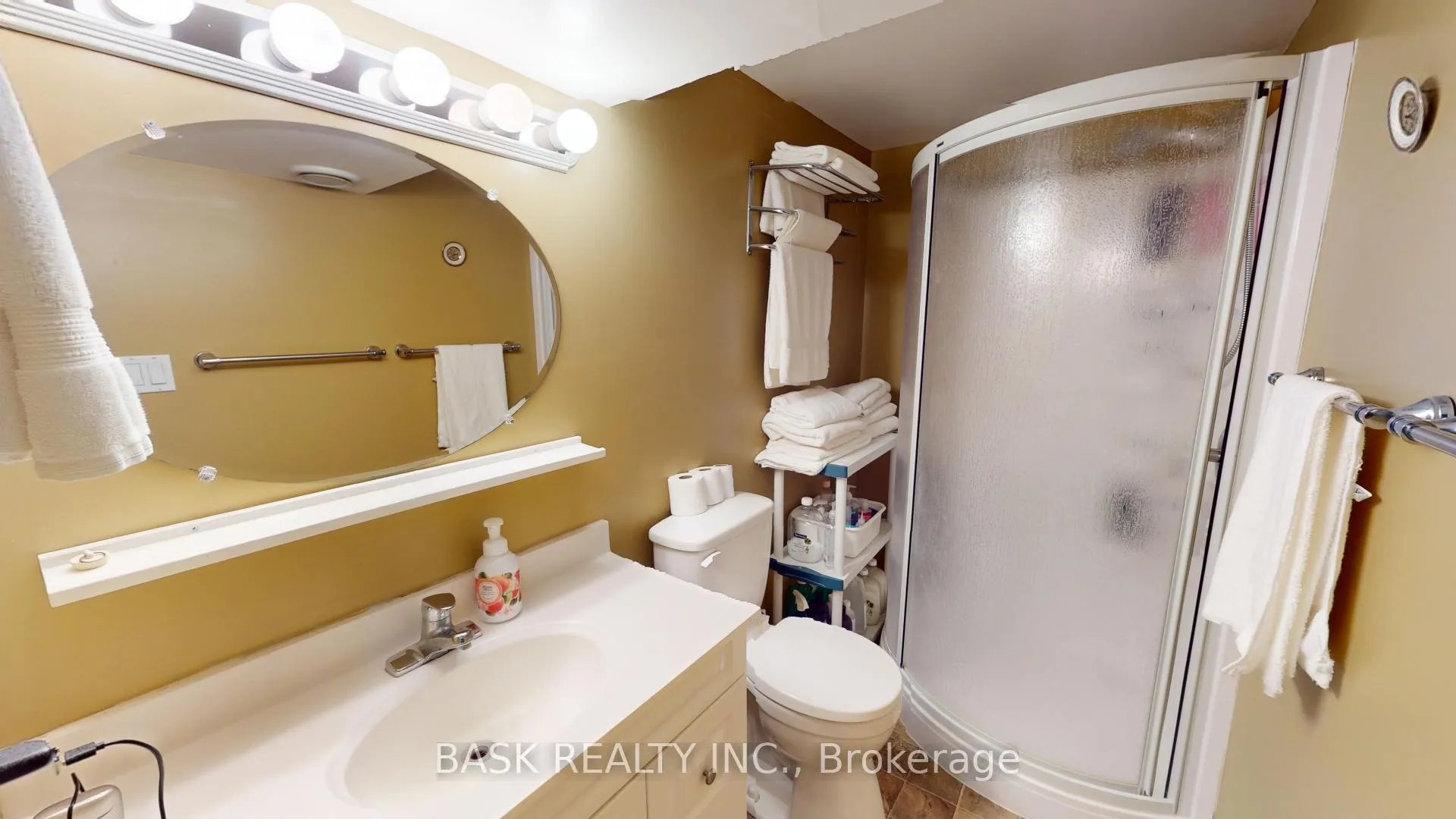 Photo 33 of 119 Hillbrook Crescent, Kitchener — HOMEH