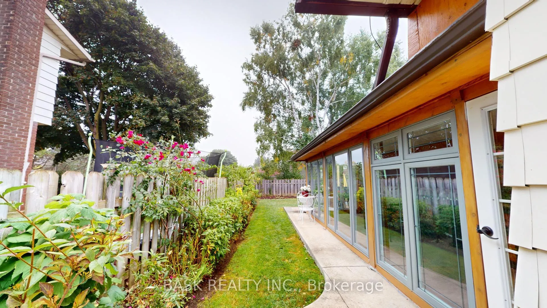 Photo 37 of 119 Hillbrook Crescent, Kitchener — HOMEH