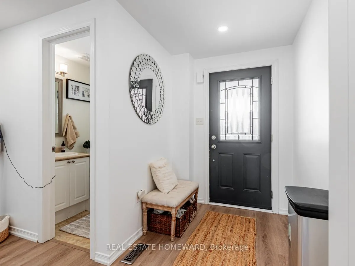 Photo 3 of 2033 Swan Street, Innisfil, Alcona — HOMEH