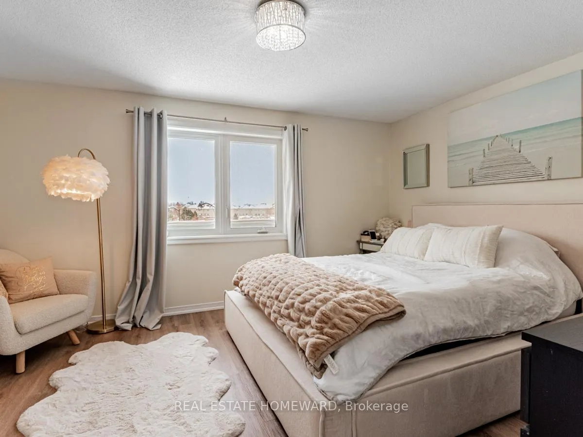 Photo 17 of 2033 Swan Street, Innisfil, Alcona — HOMEH