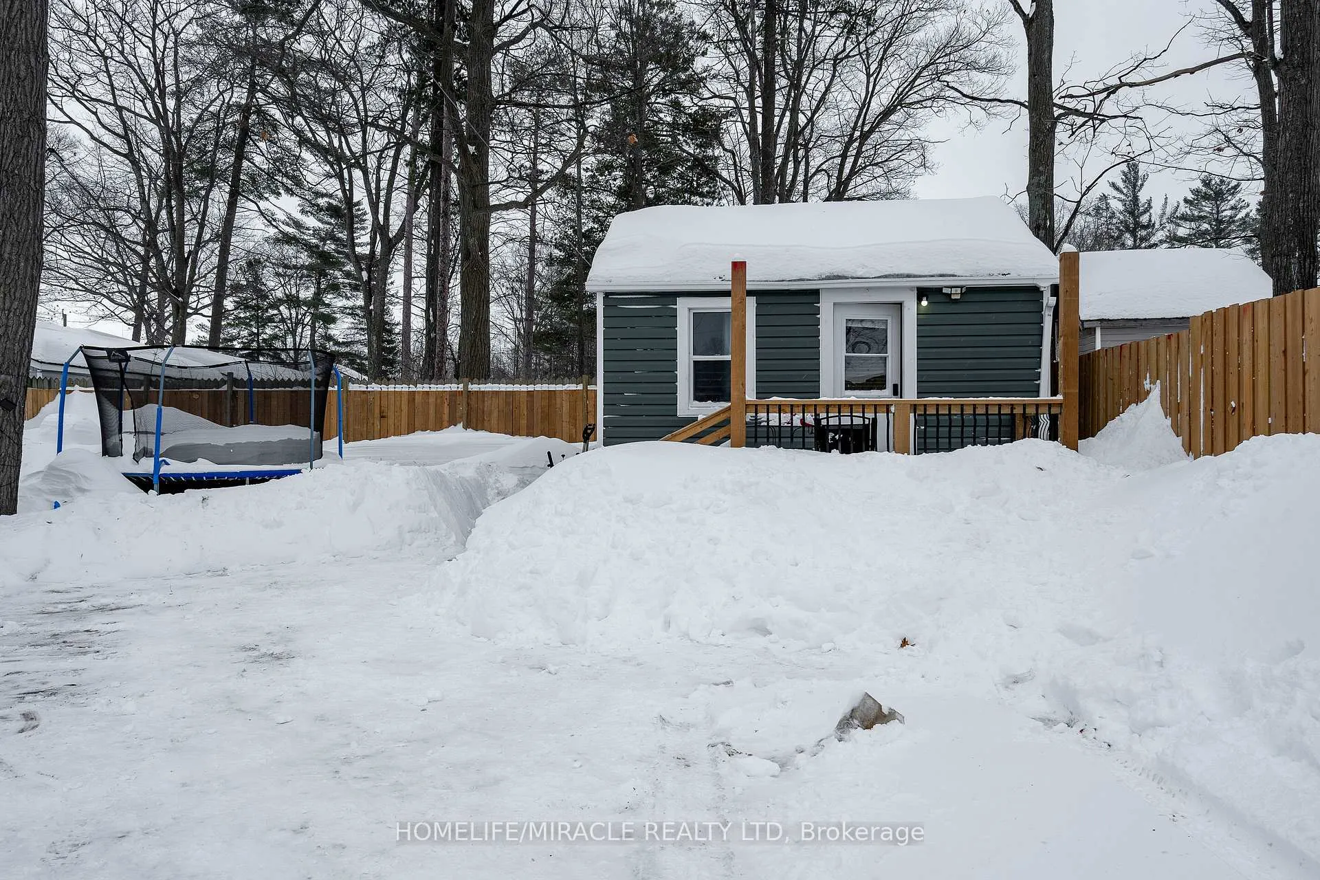 Photo 3 of 101 River Road E, Wasaga Beach — HOMEH