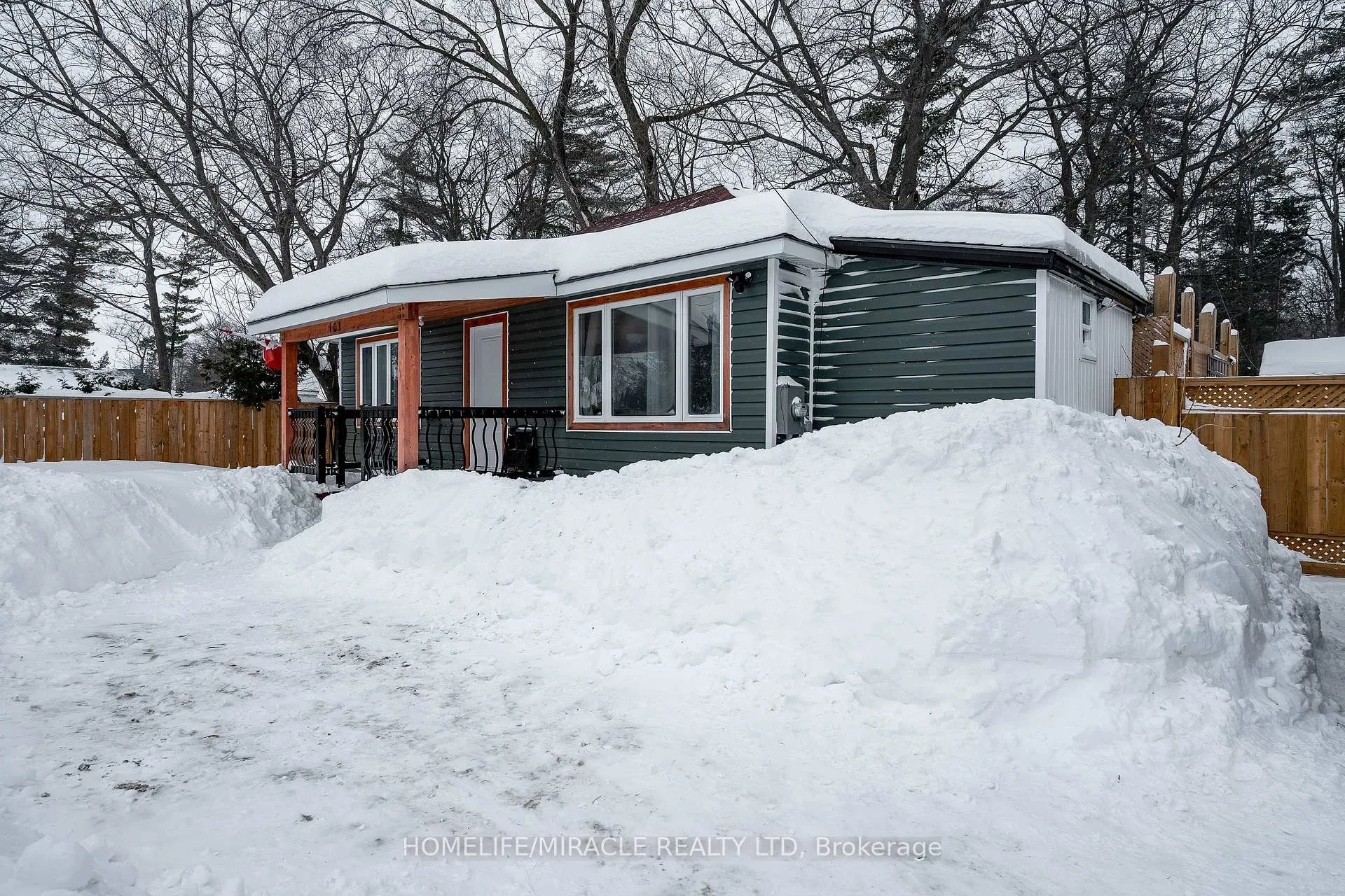 Photo 4 of 101 River Road E, Wasaga Beach — HOMEH