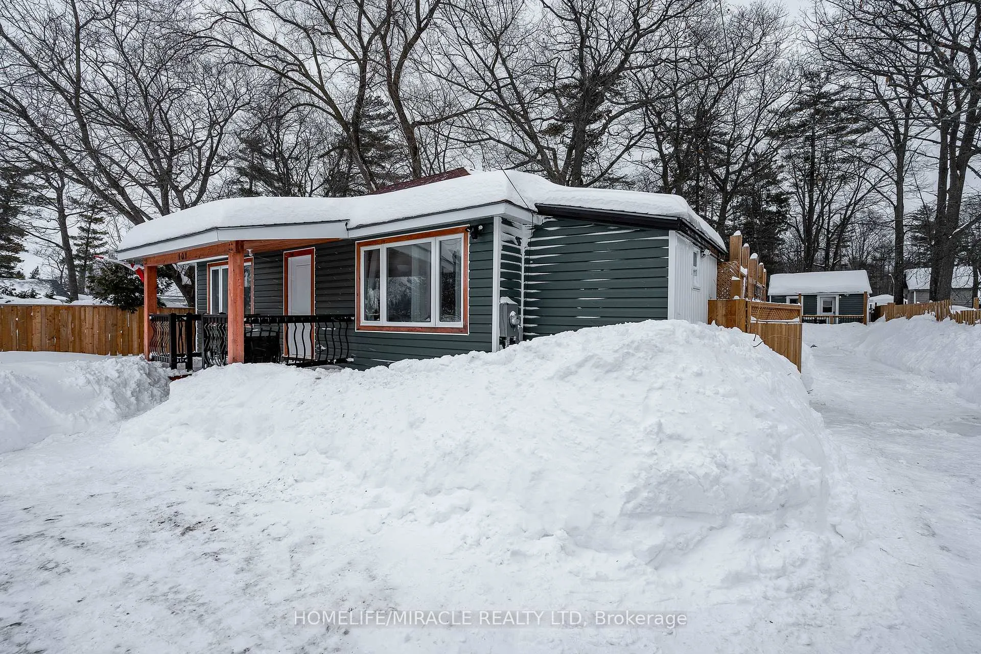 Photo 7 of 101 River Road E, Wasaga Beach — HOMEH