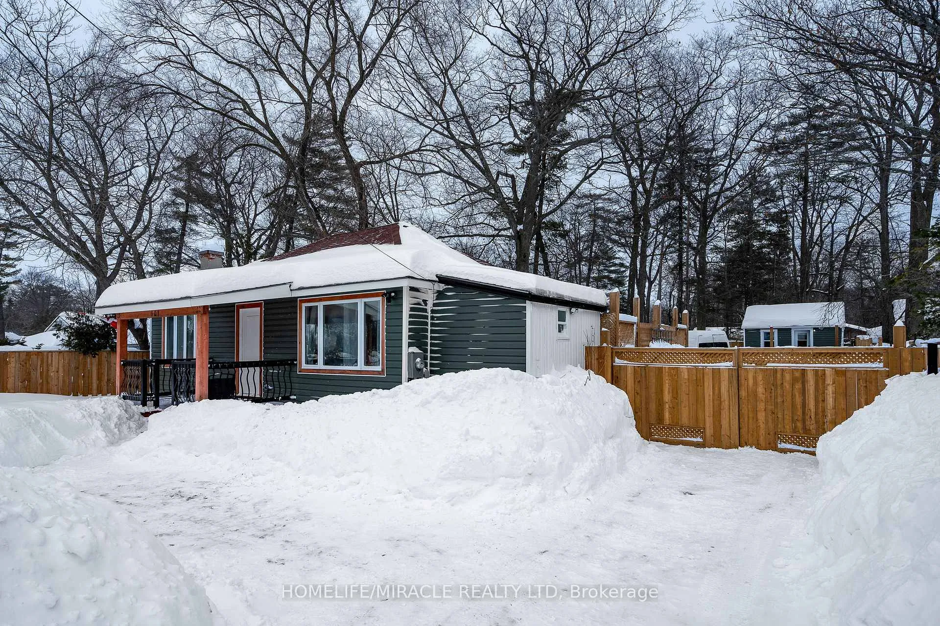 Photo 9 of 101 River Road E, Wasaga Beach — HOMEH