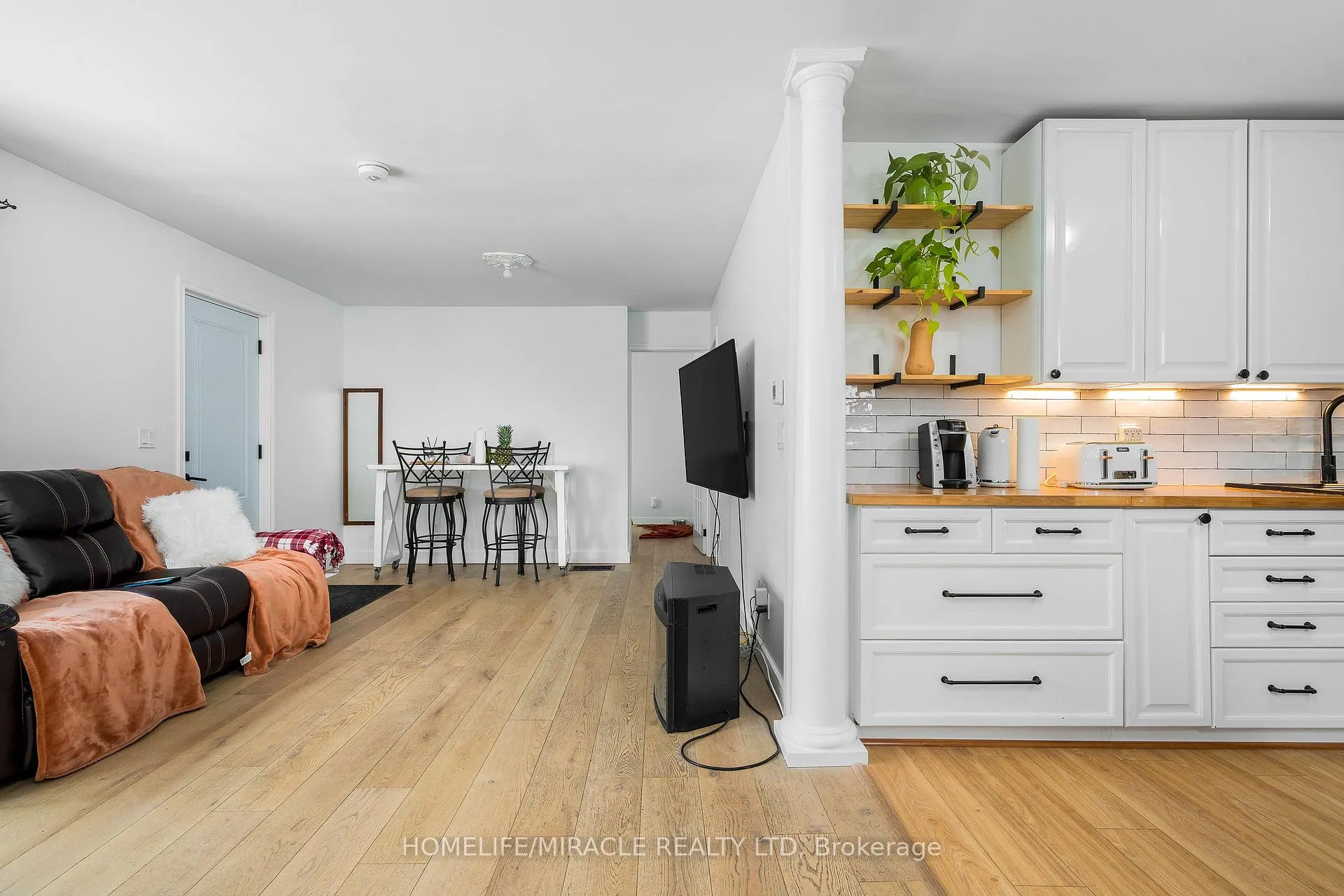 Photo 20 of 101 River Road E, Wasaga Beach — HOMEH
