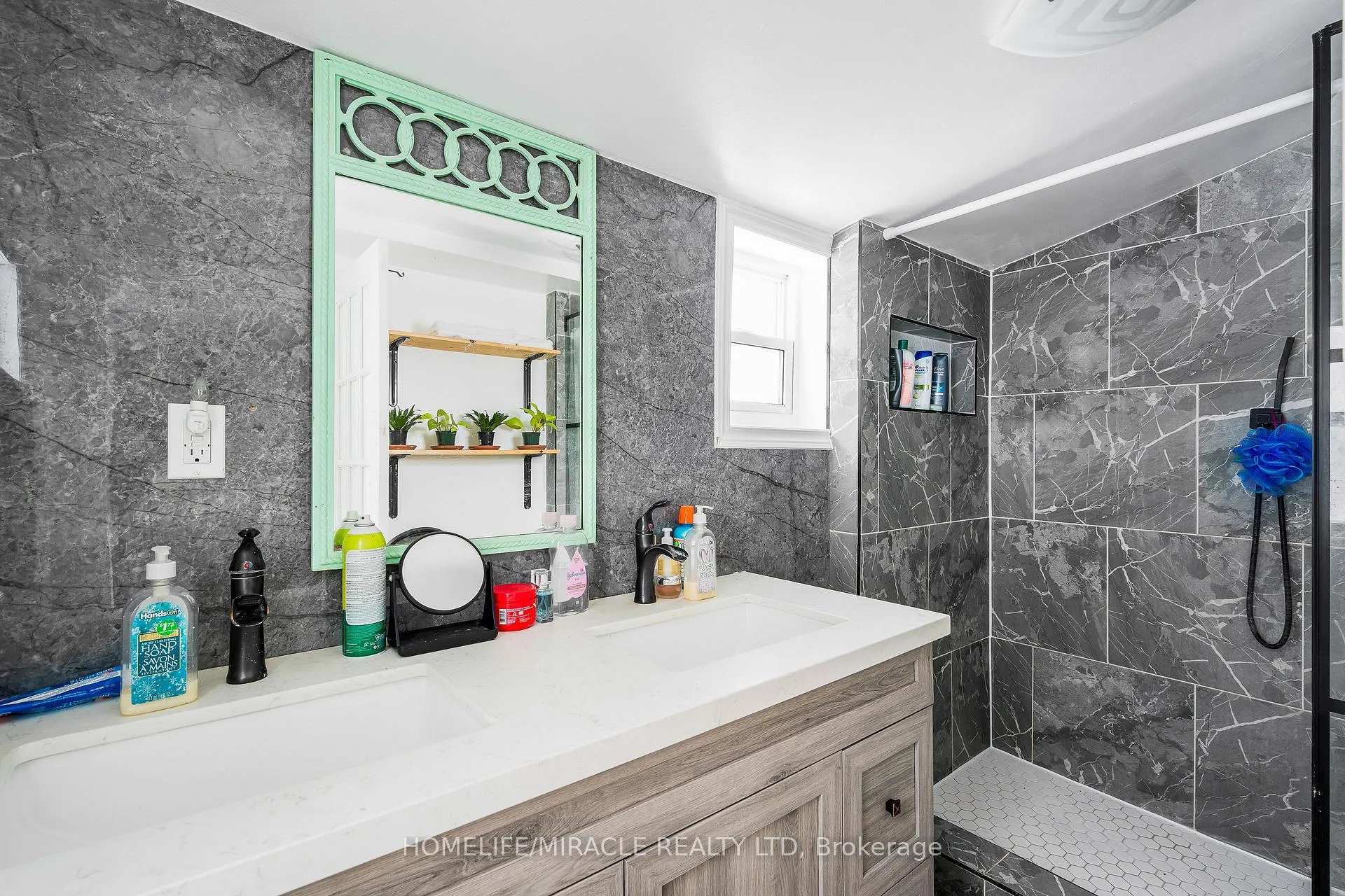 Photo 23 of 101 River Road E, Wasaga Beach — HOMEH