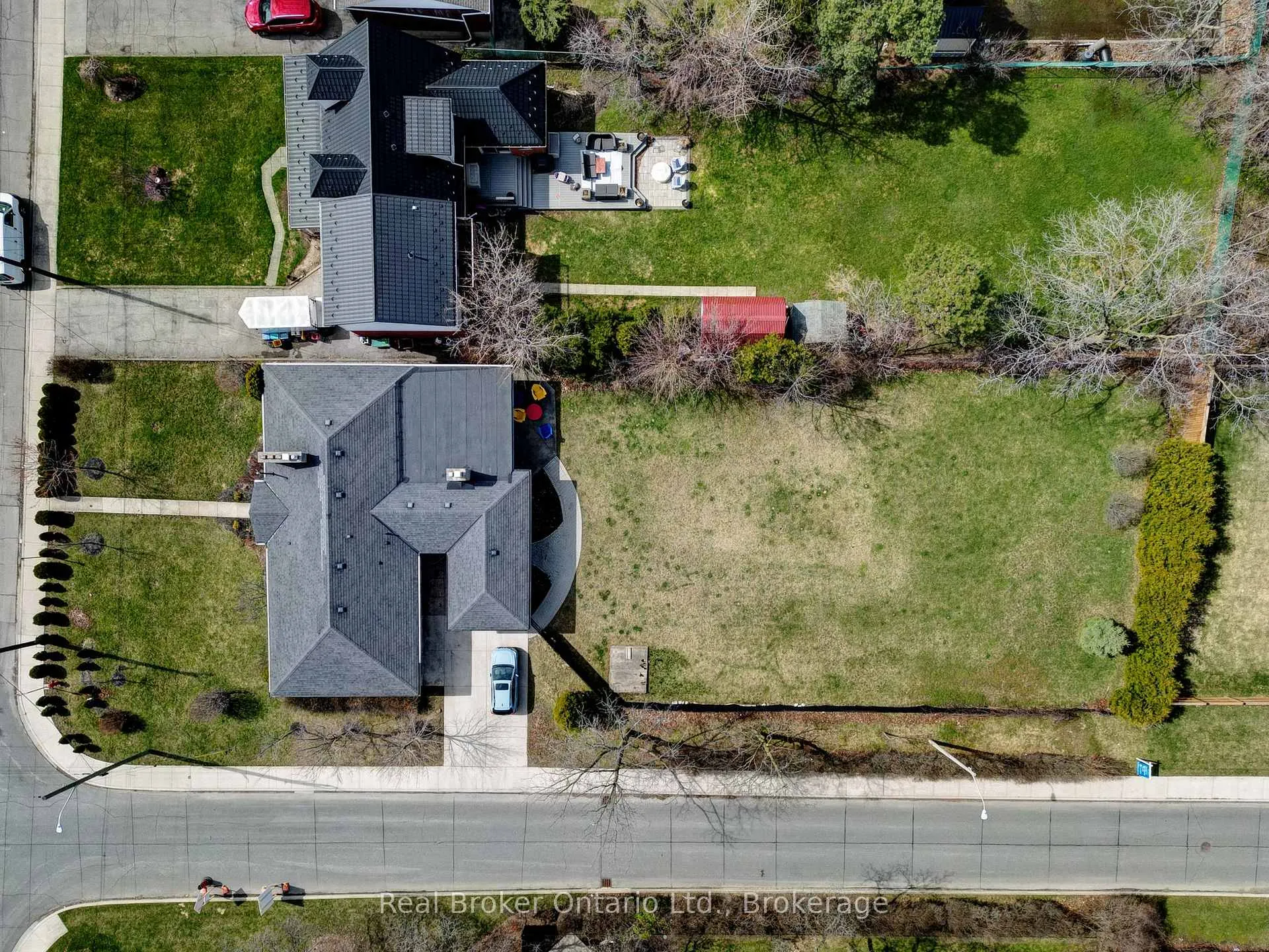 Photo 6 of 56 East 43Rd Street, Hamilton, Sunninghill — HOMEH