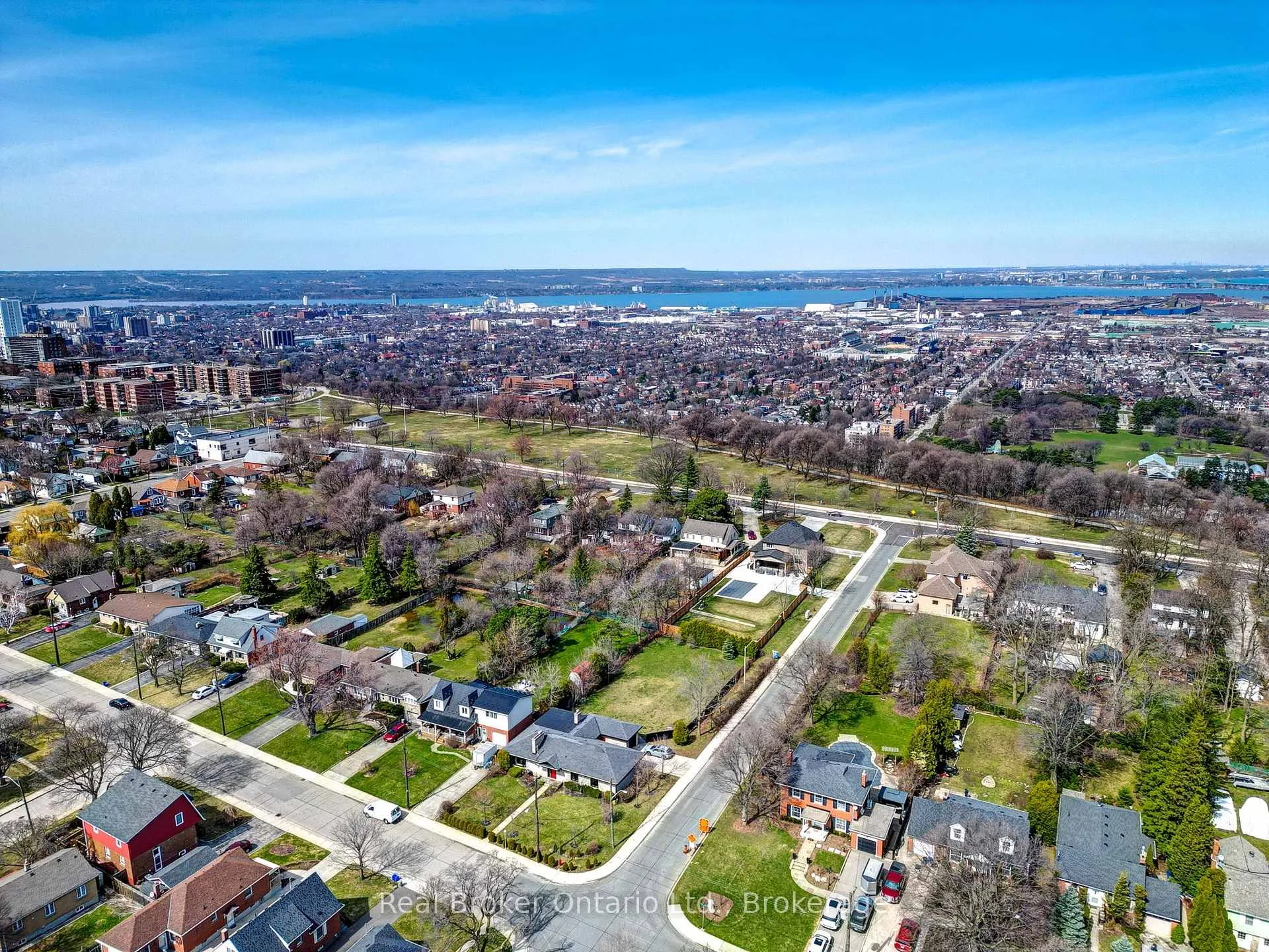 Photo 7 of 56 East 43Rd Street, Hamilton, Sunninghill — HOMEH