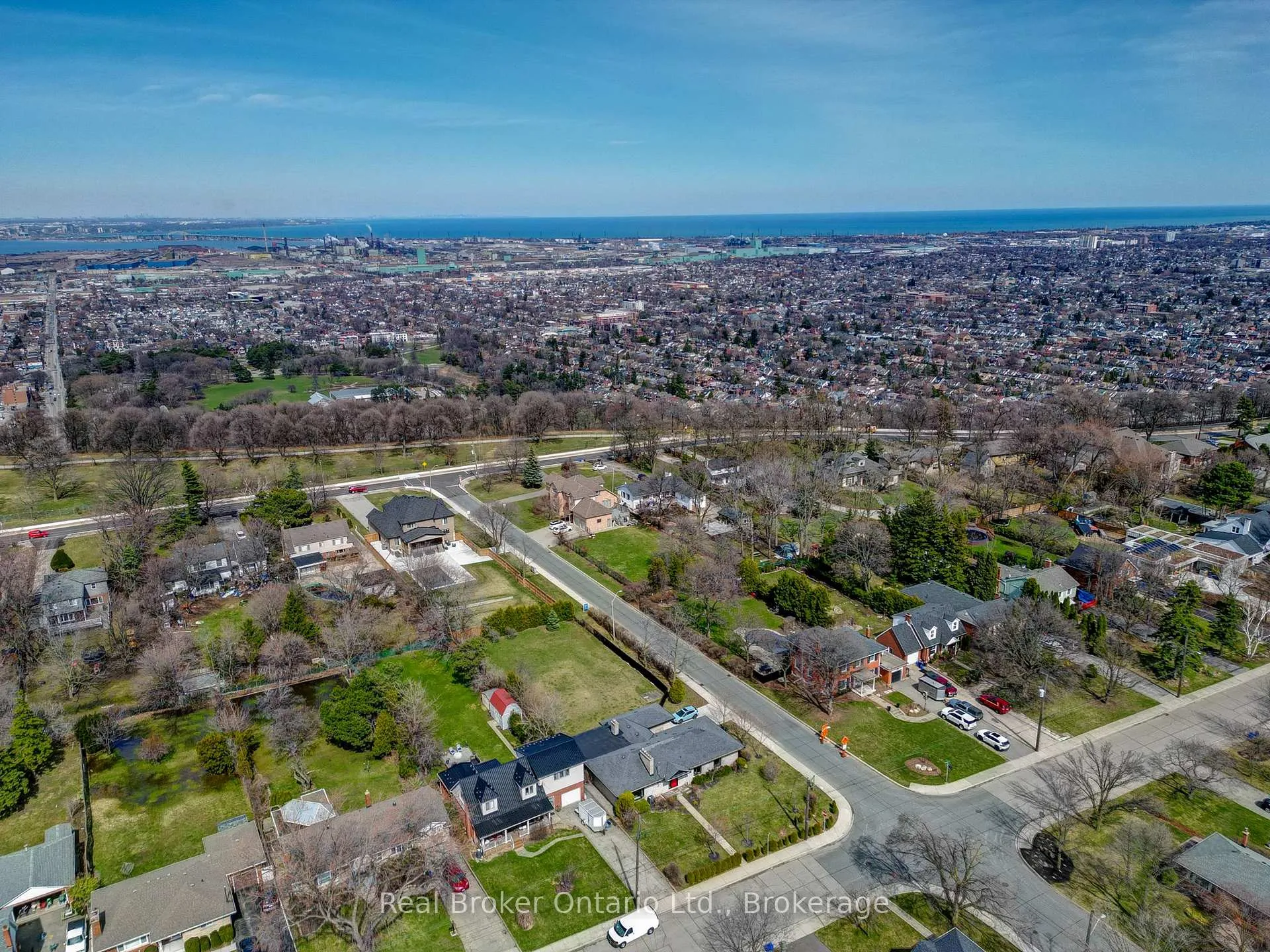 Photo 8 of 56 East 43Rd Street, Hamilton, Sunninghill — HOMEH