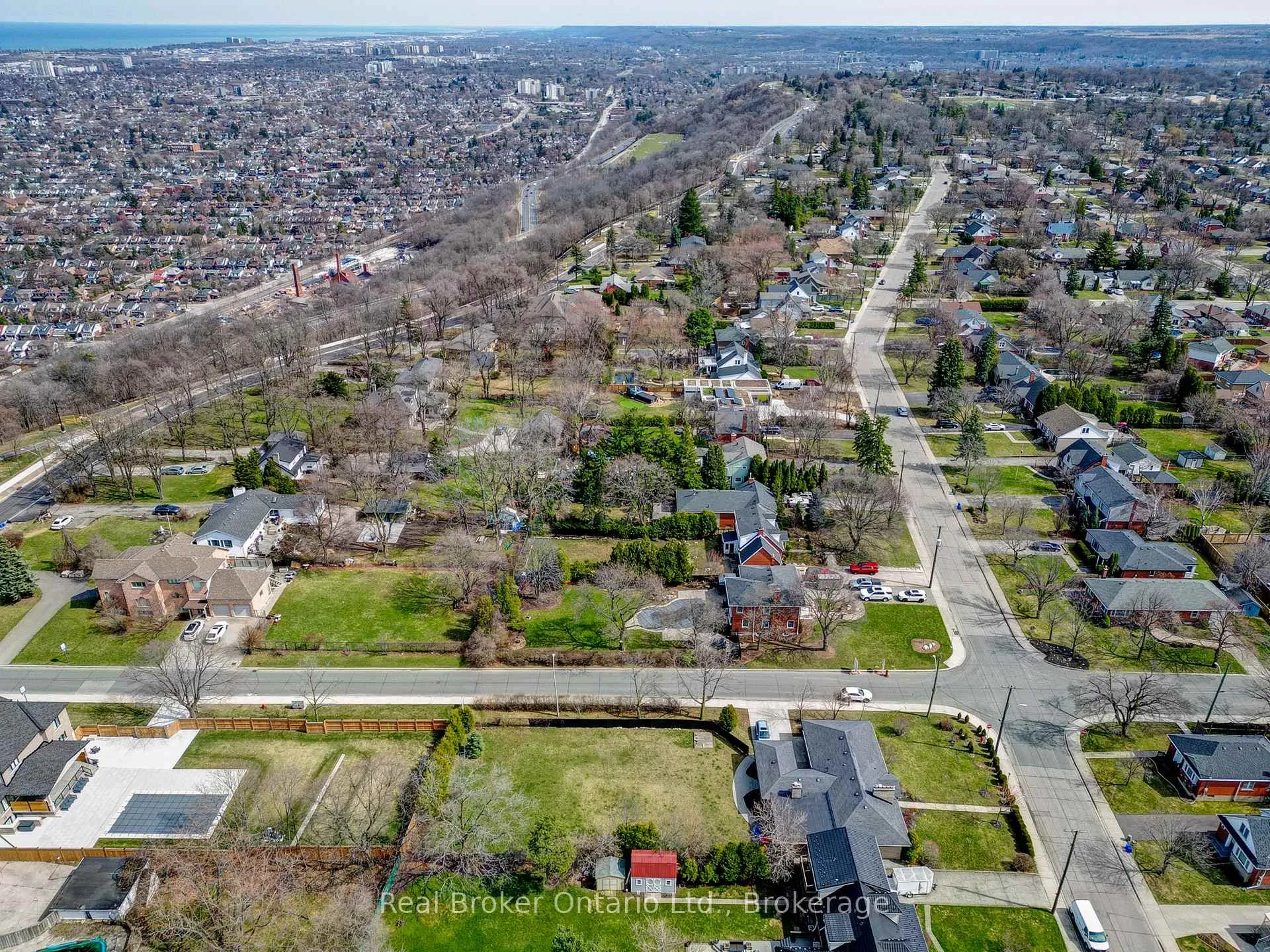 Photo 10 of 56 East 43Rd Street, Hamilton, Sunninghill — HOMEH