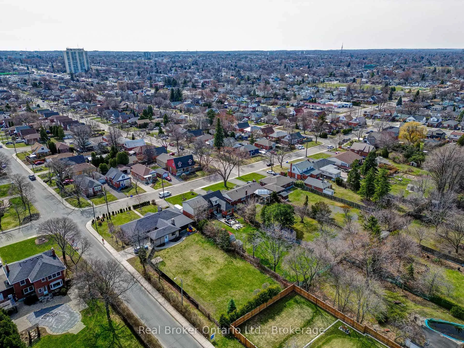 Photo 12 of 56 East 43Rd Street, Hamilton, Sunninghill — HOMEH