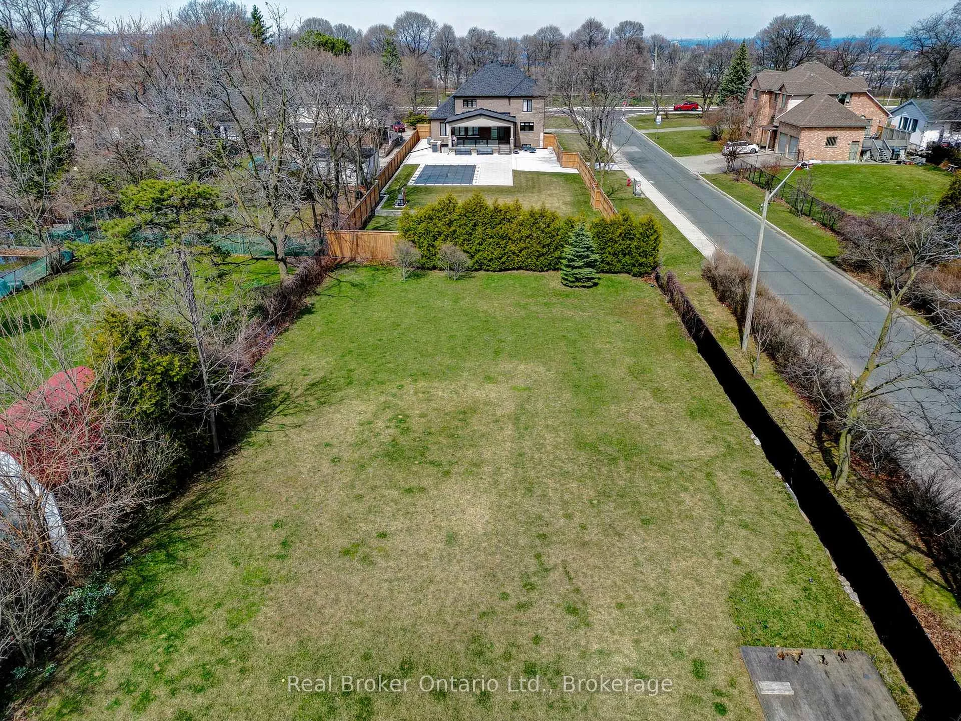 Photo 13 of 56 East 43Rd Street, Hamilton, Sunninghill — HOMEH