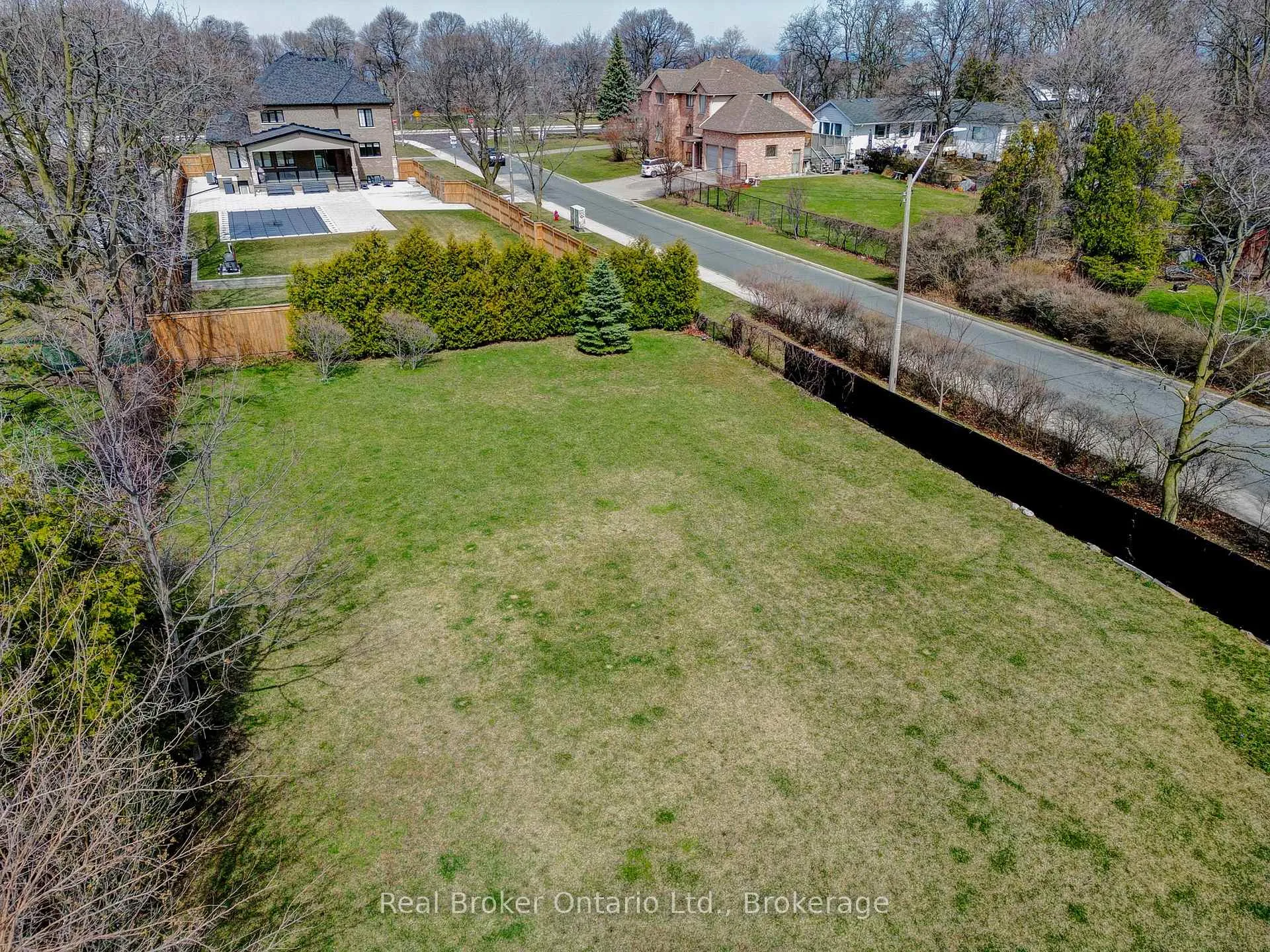 Photo 14 of 56 East 43Rd Street, Hamilton, Sunninghill — HOMEH