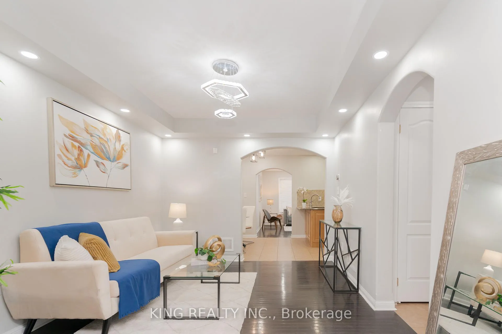 Photo 5 of 54 Coachlight Crescent S, Brampton, Vales of Castlemore — HOMEH