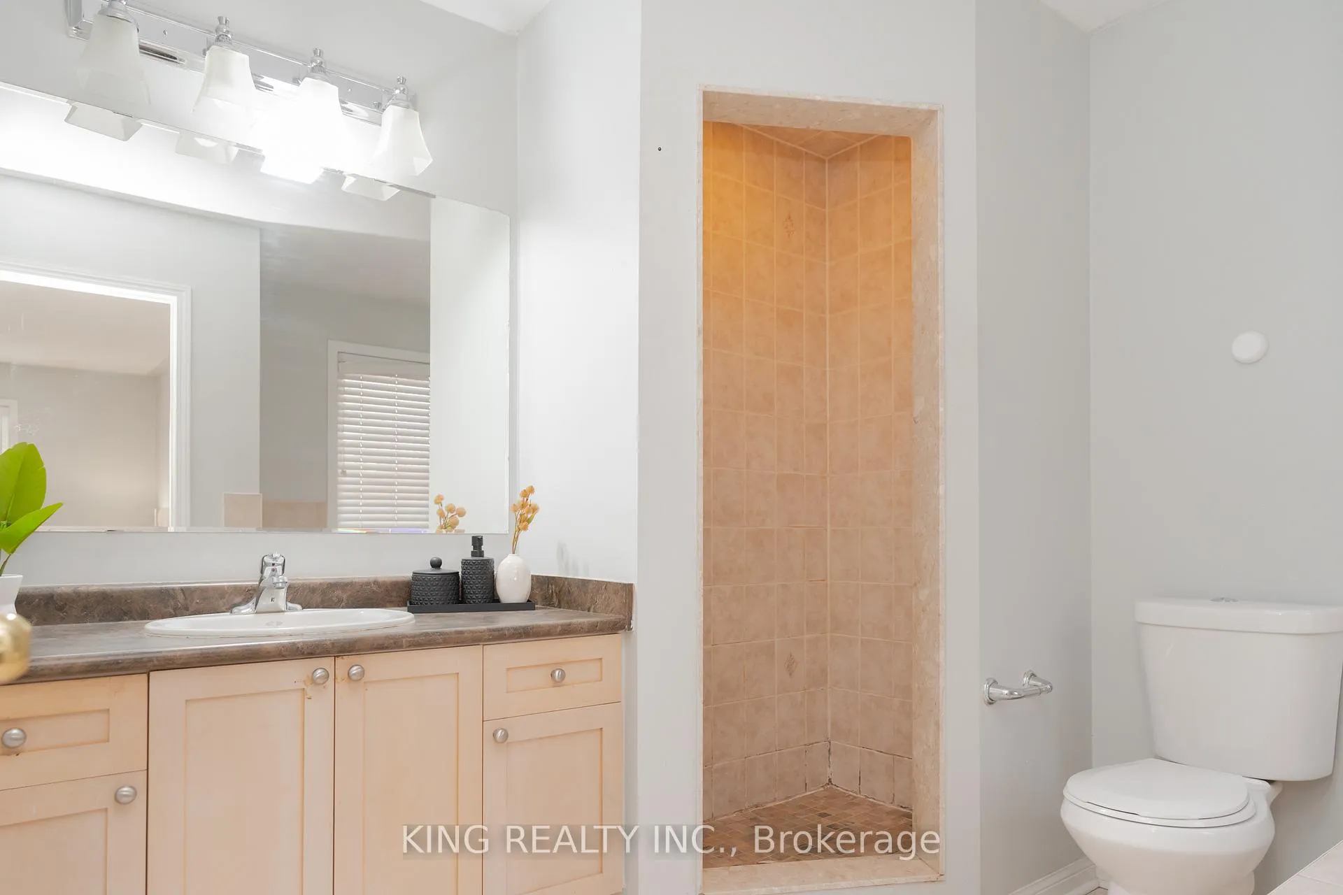 Photo 21 of 54 Coachlight Crescent S, Brampton, Vales of Castlemore — HOMEH