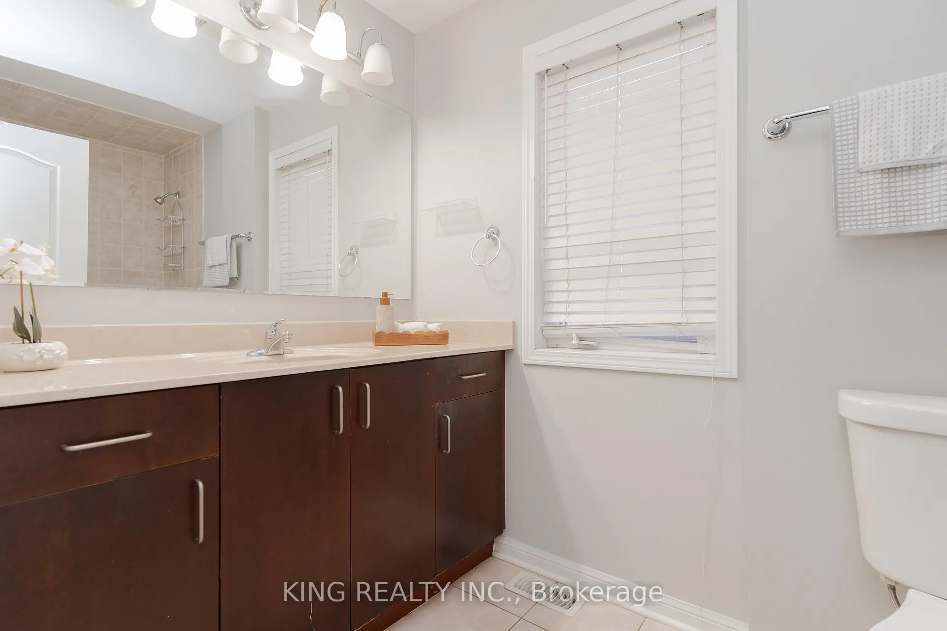 Photo 28 of 54 Coachlight Crescent S, Brampton, Vales of Castlemore — HOMEH