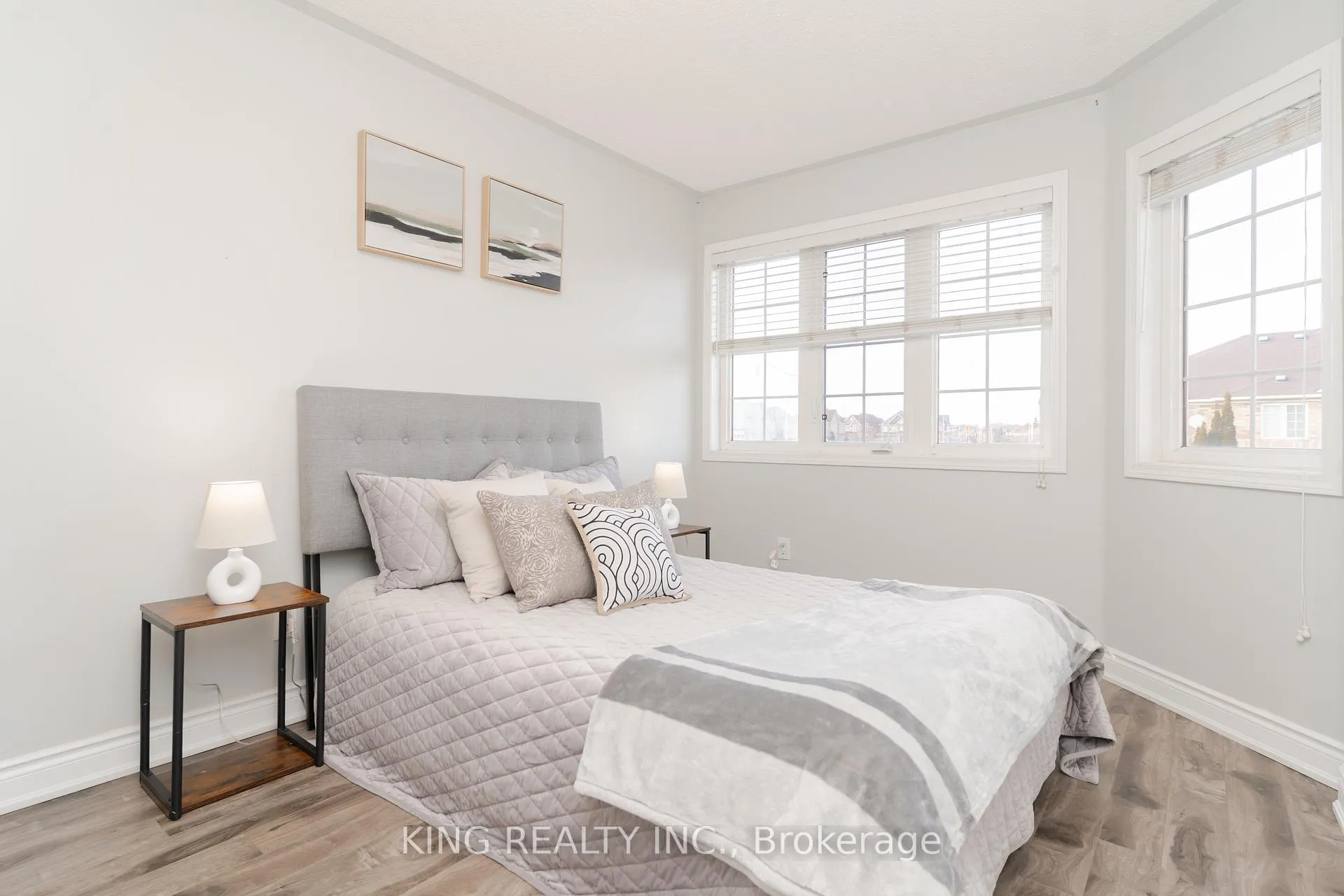 Photo 30 of 54 Coachlight Crescent S, Brampton, Vales of Castlemore — HOMEH