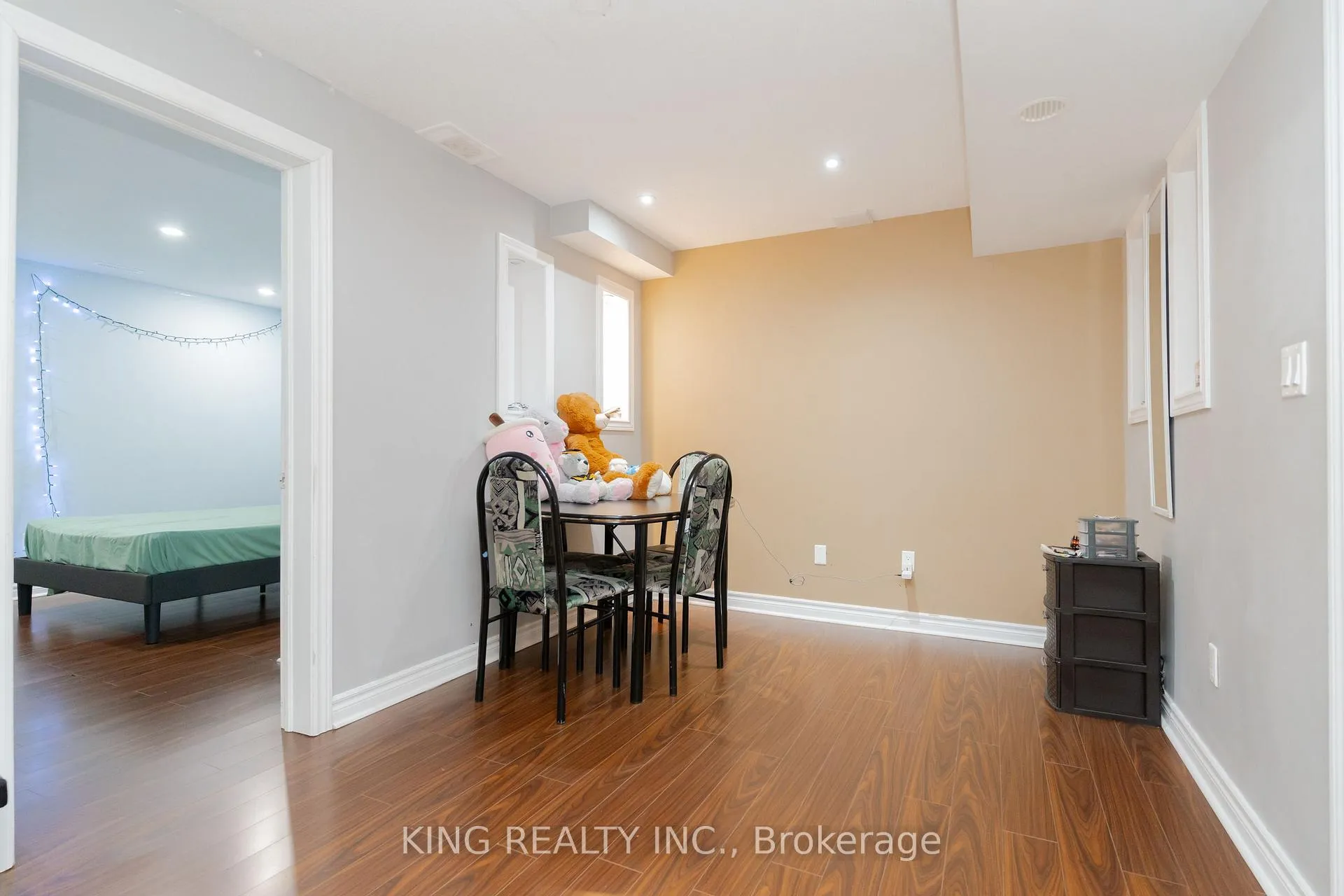 Photo 35 of 54 Coachlight Crescent S, Brampton, Vales of Castlemore — HOMEH