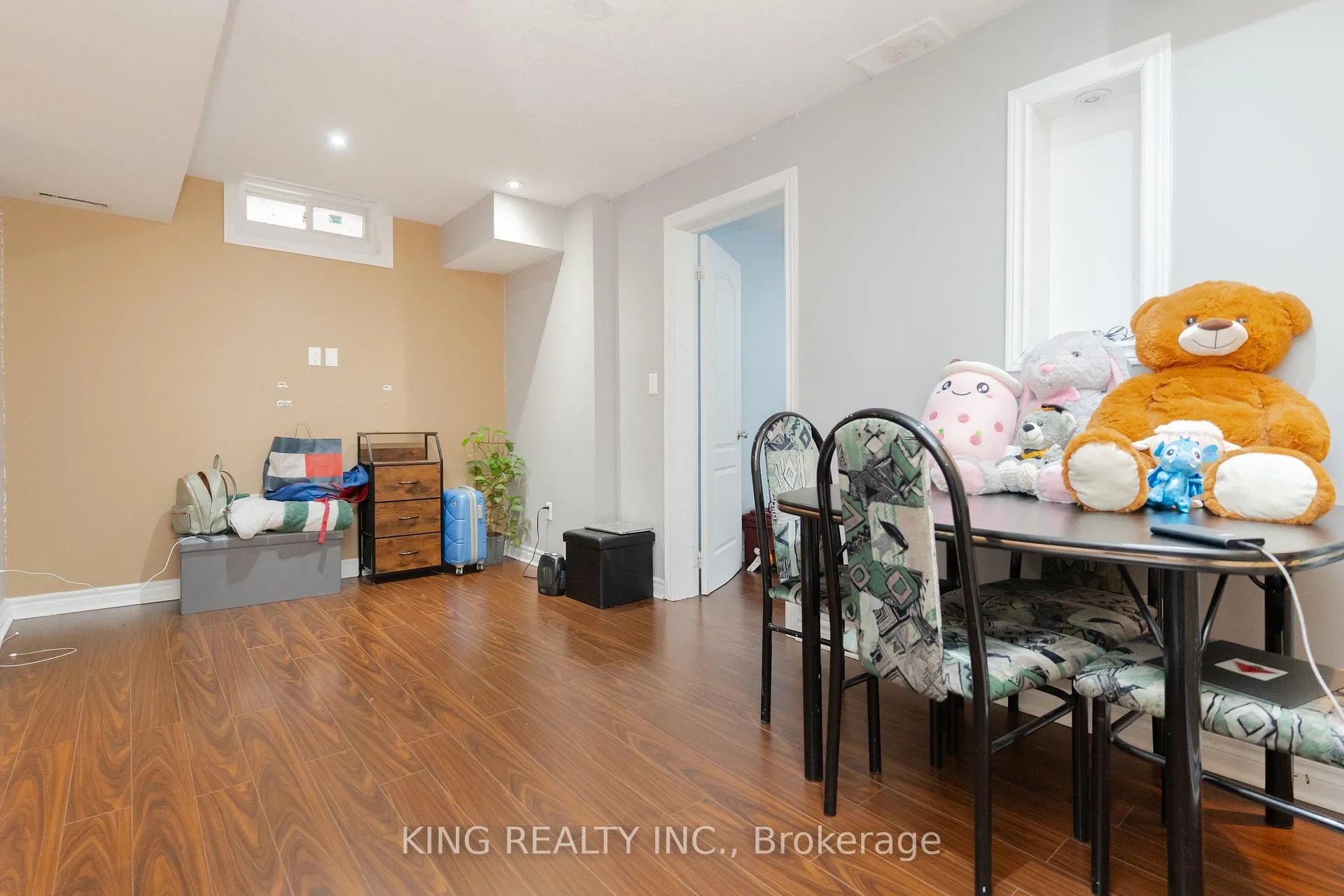 Photo 36 of 54 Coachlight Crescent S, Brampton, Vales of Castlemore — HOMEH