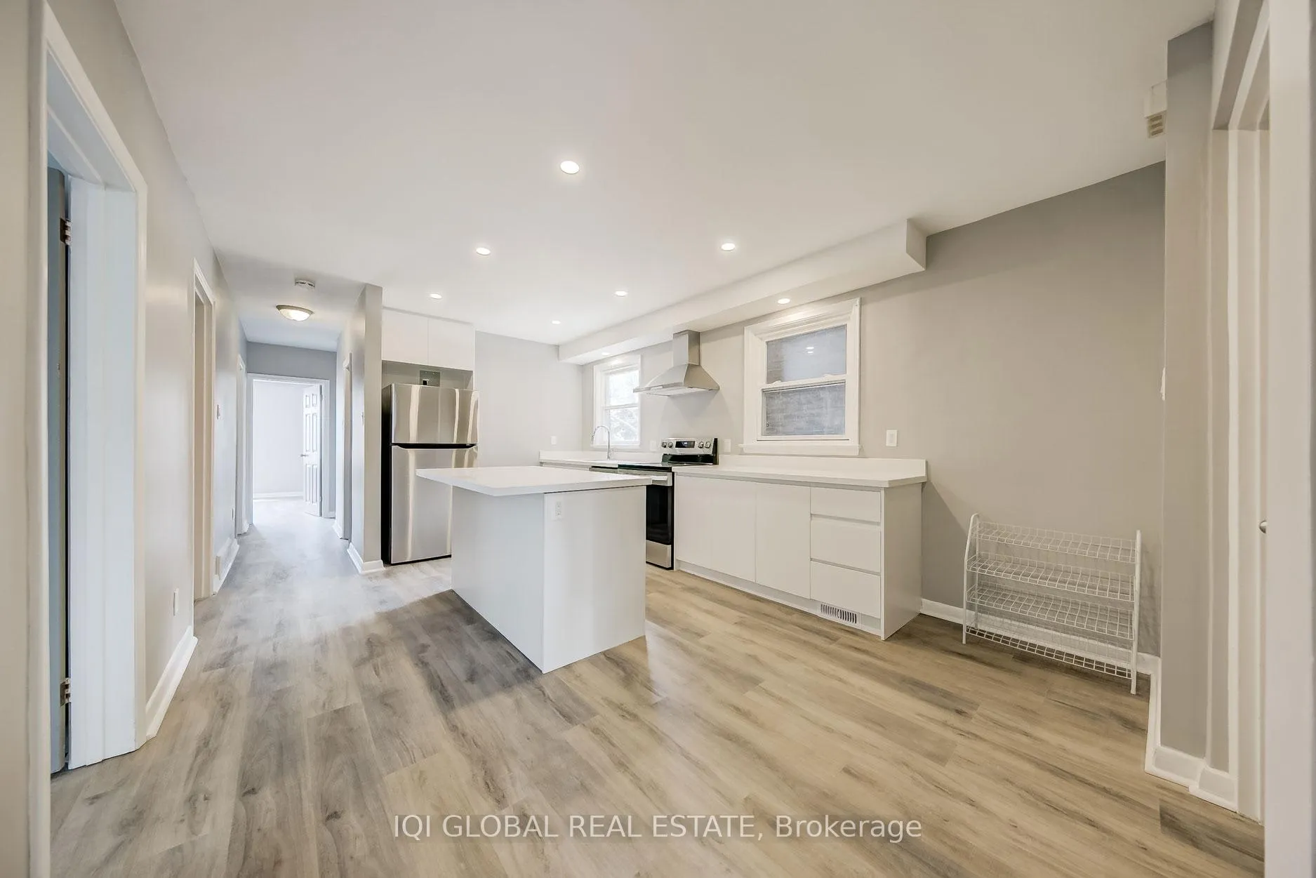 Photo 3 of Unit 2, 708 Euclid Avenue, Toronto, The Annex — HOMEH