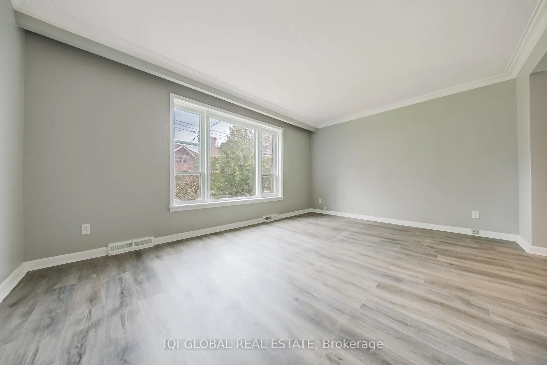 Photo 5 of Unit 2, 708 Euclid Avenue, Toronto, The Annex — HOMEH