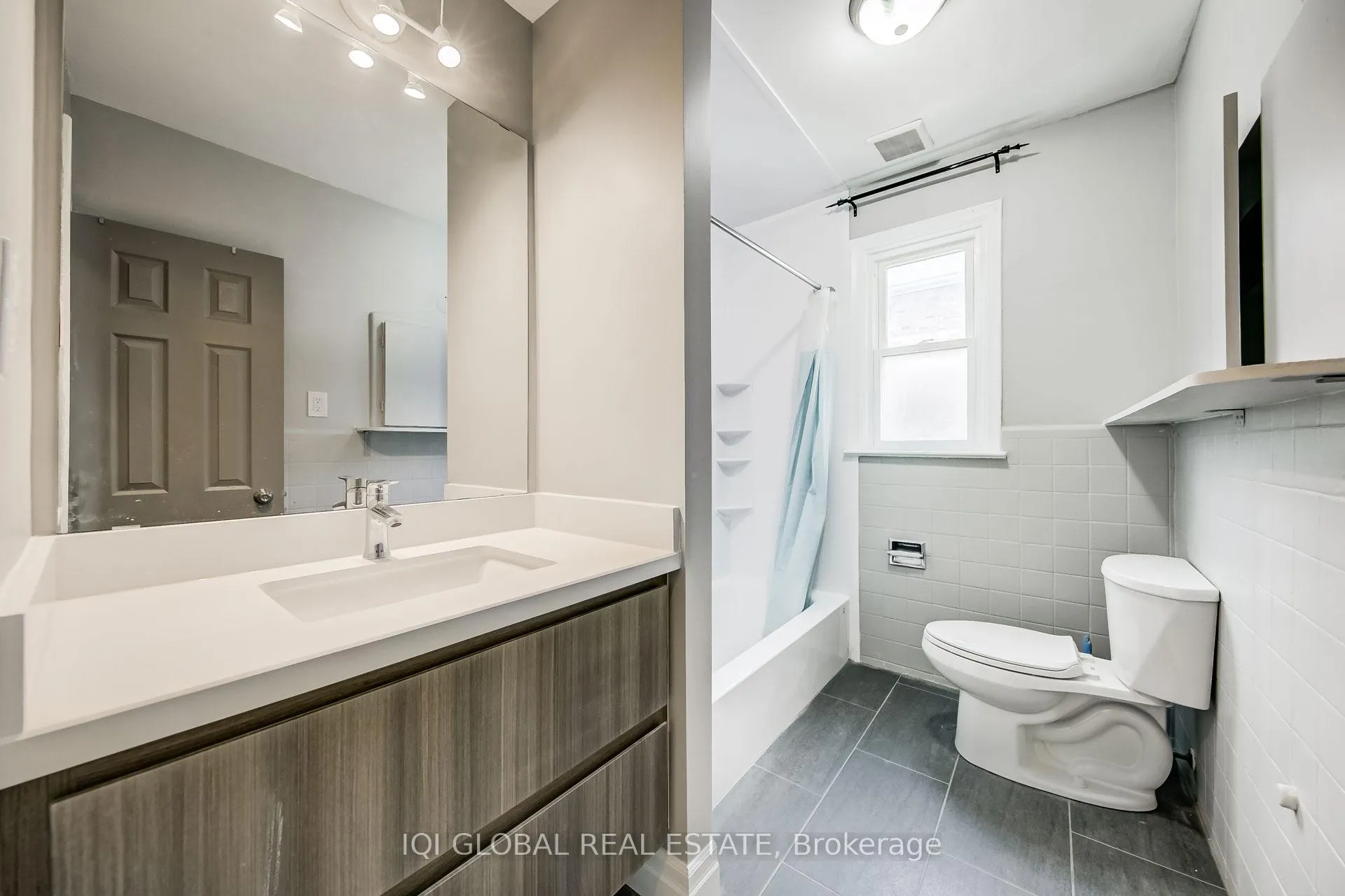 Photo 11 of Unit 2, 708 Euclid Avenue, Toronto, The Annex — HOMEH