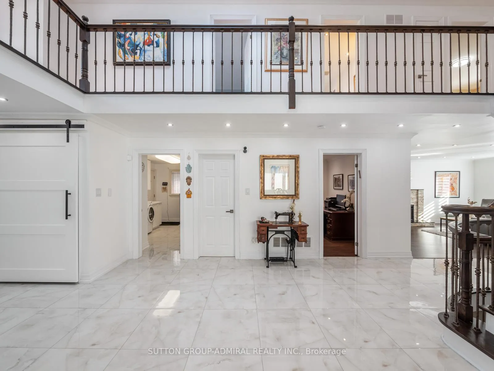 Photo 9 of 21 Lawrie Road, Vaughan, Beverley Glen — HOMEH