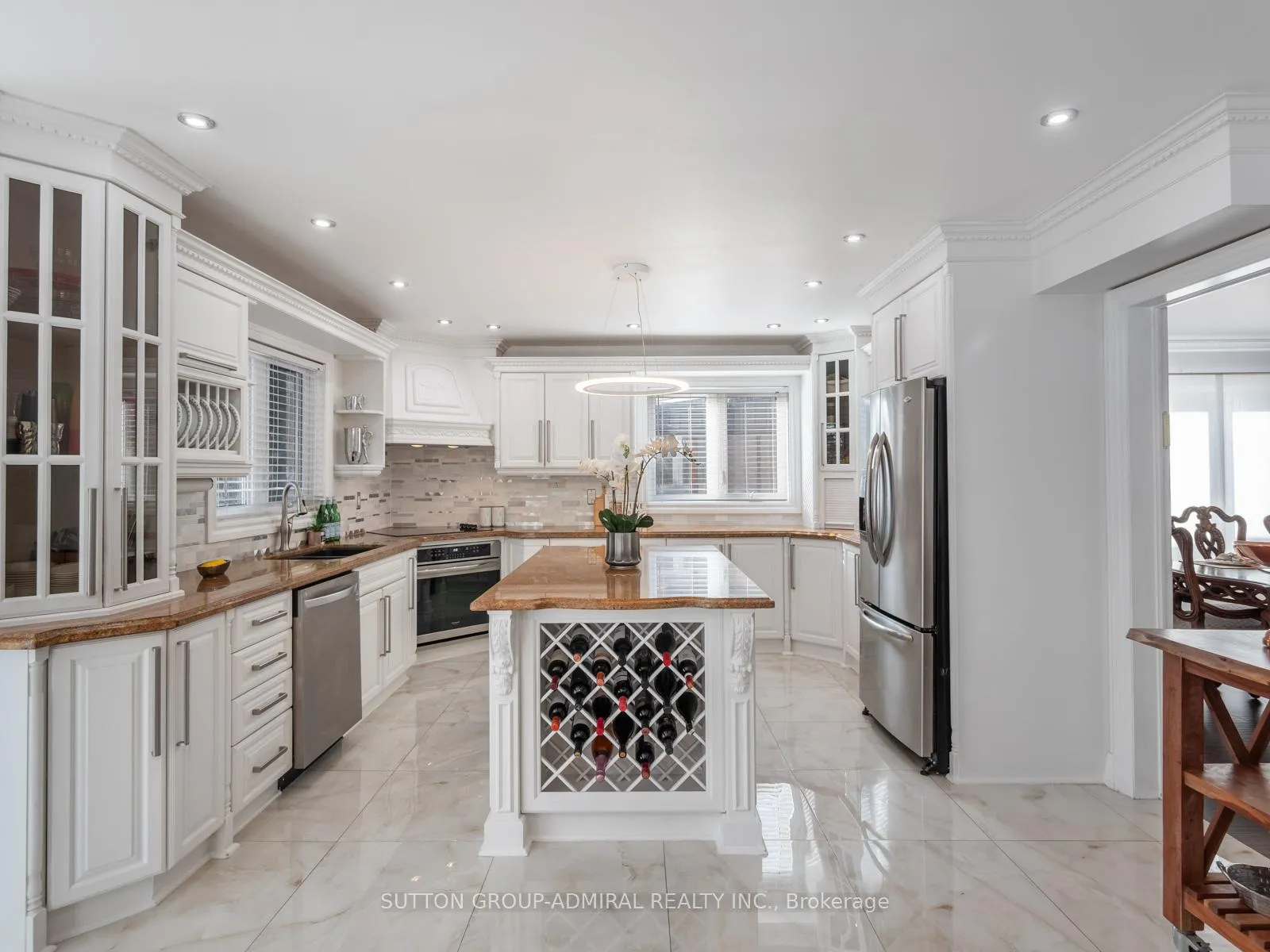 Photo 13 of 21 Lawrie Road, Vaughan, Beverley Glen — HOMEH