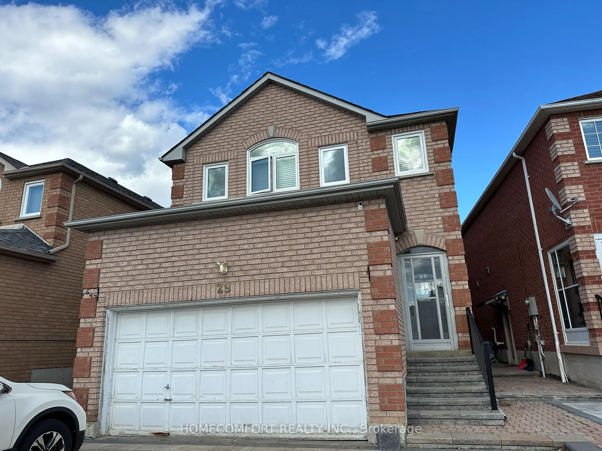 Front of Unit Main FL, 29 Sophia Road