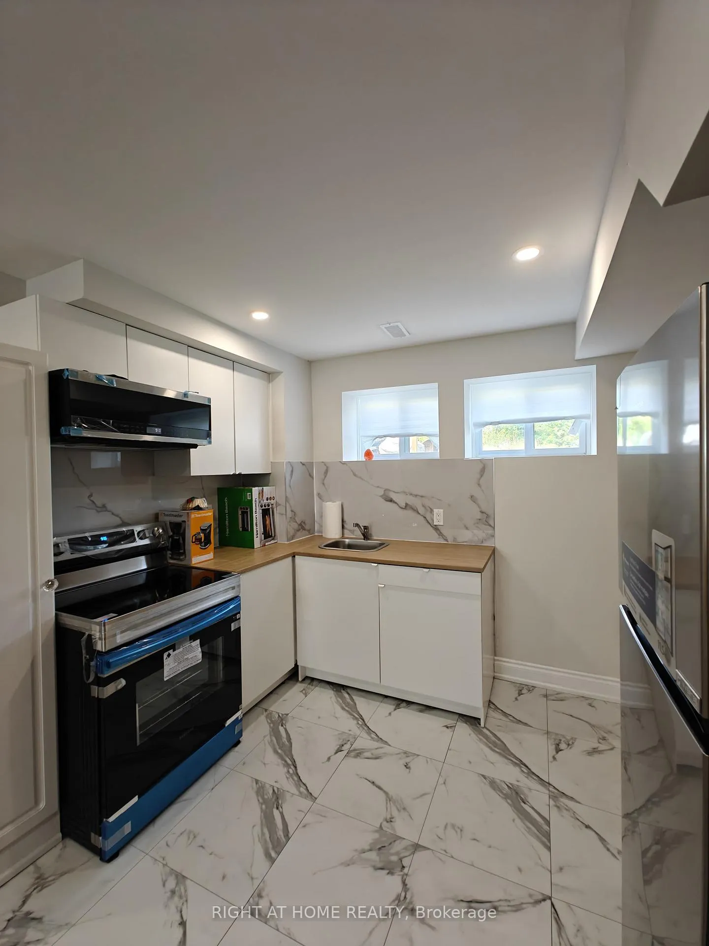 Photo 9 of Unit Lower L, 3794 30 Side Road, Innisfil, Rural Innisfil — HOMEH