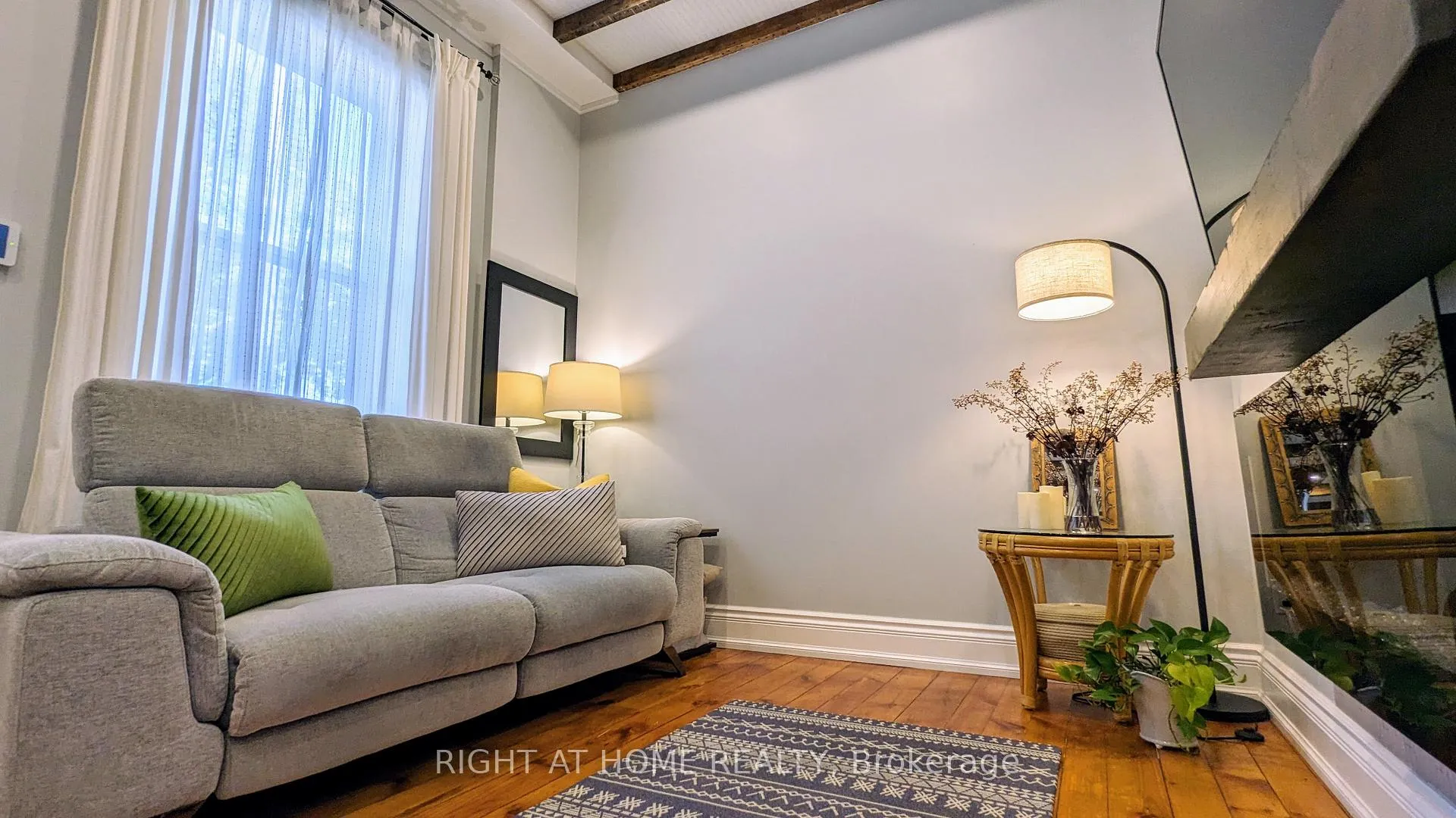 Photo 4 of 428 King William Street, Hamilton, Landsdale — HOMEH