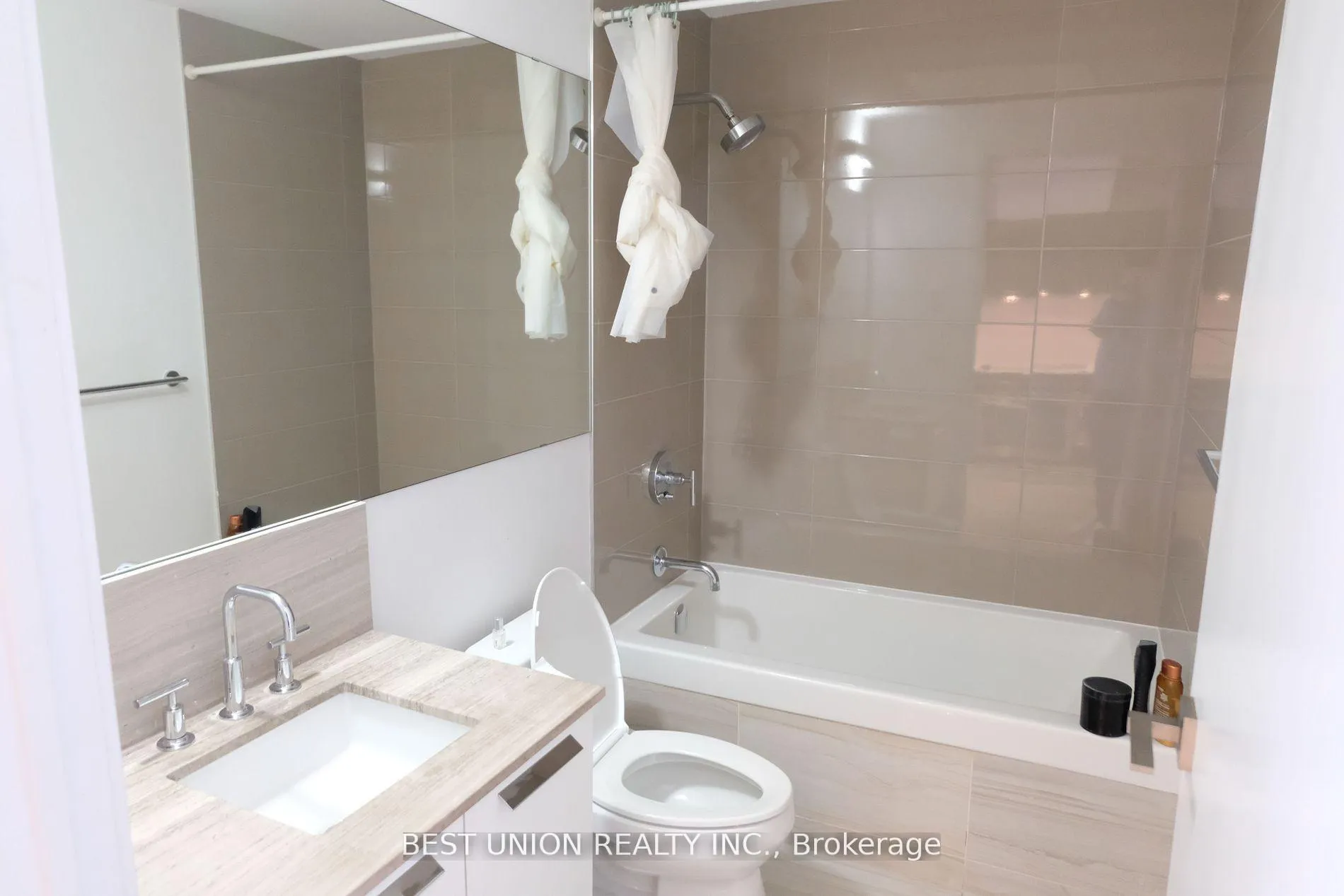 Photo 10 of Unit 4308, 50 Charles Street E, Toronto, Church-Yonge Corridor — HOMEH