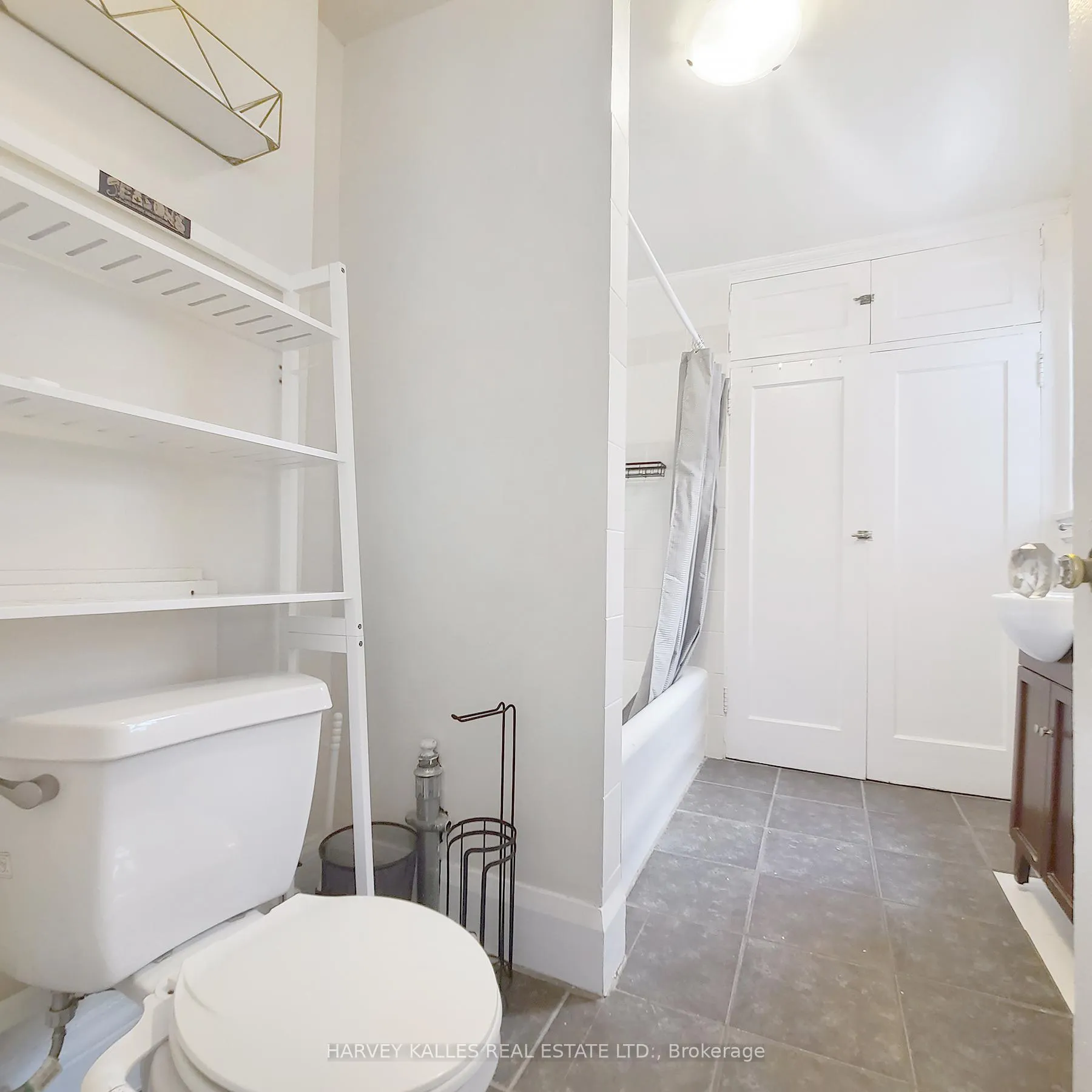 Photo 10 of Unit 207, 7 Admiral Road, Toronto, The Annex — HOMEH
