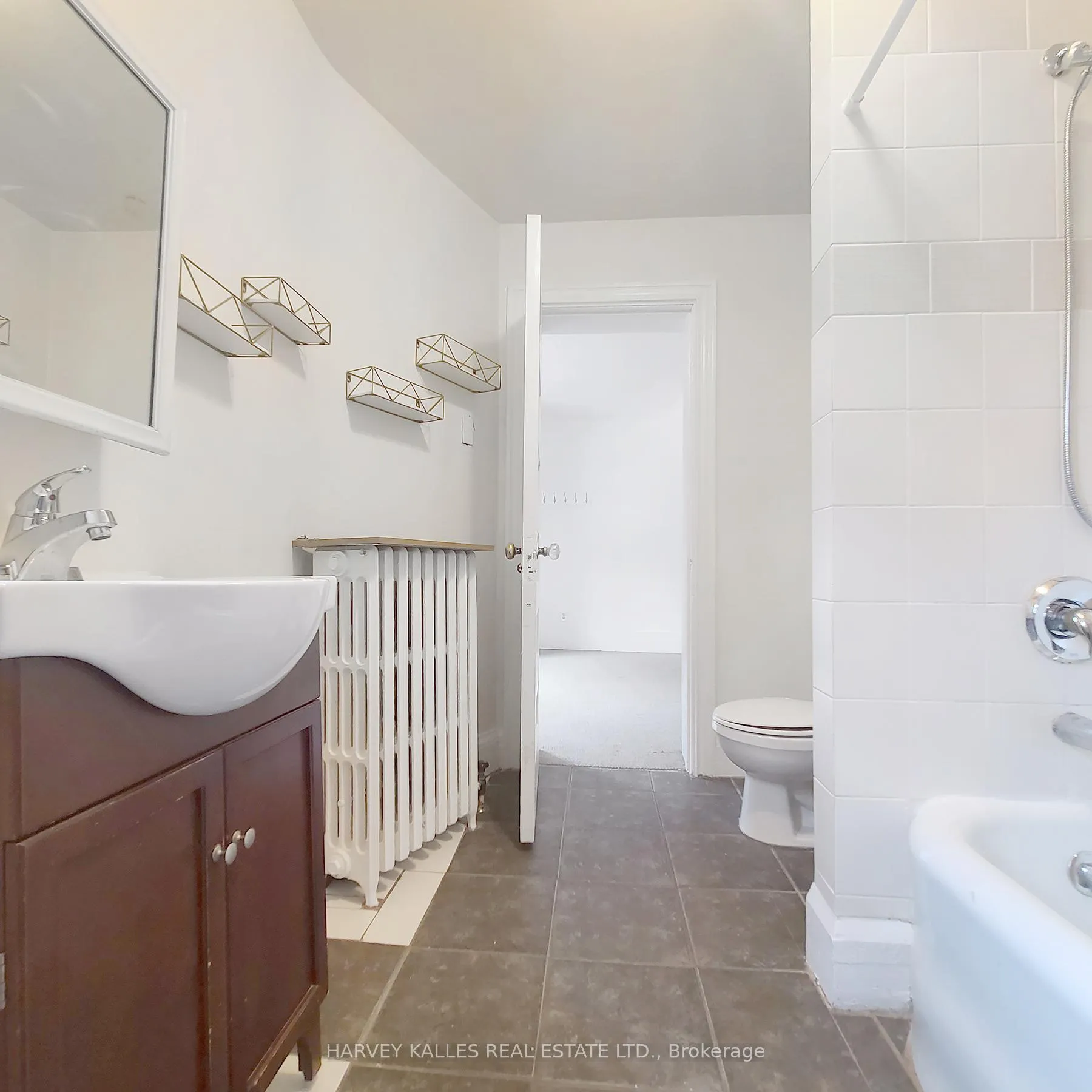 Photo 11 of Unit 207, 7 Admiral Road, Toronto, The Annex — HOMEH