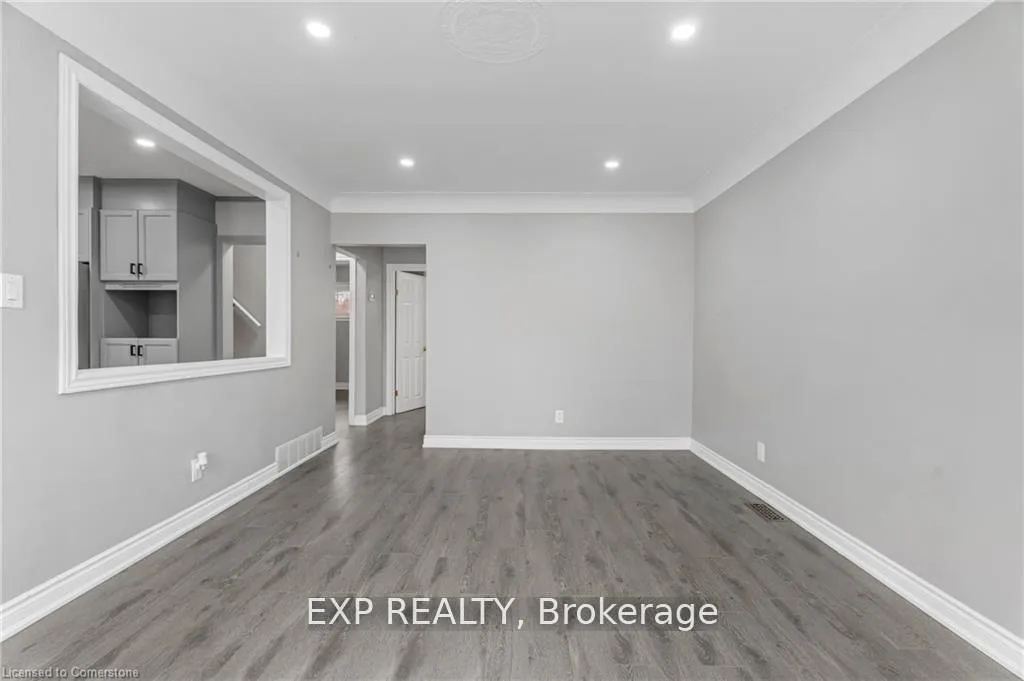 Photo 6 of 494 East 37th Street, Hamilton, Macassa — HOMEH