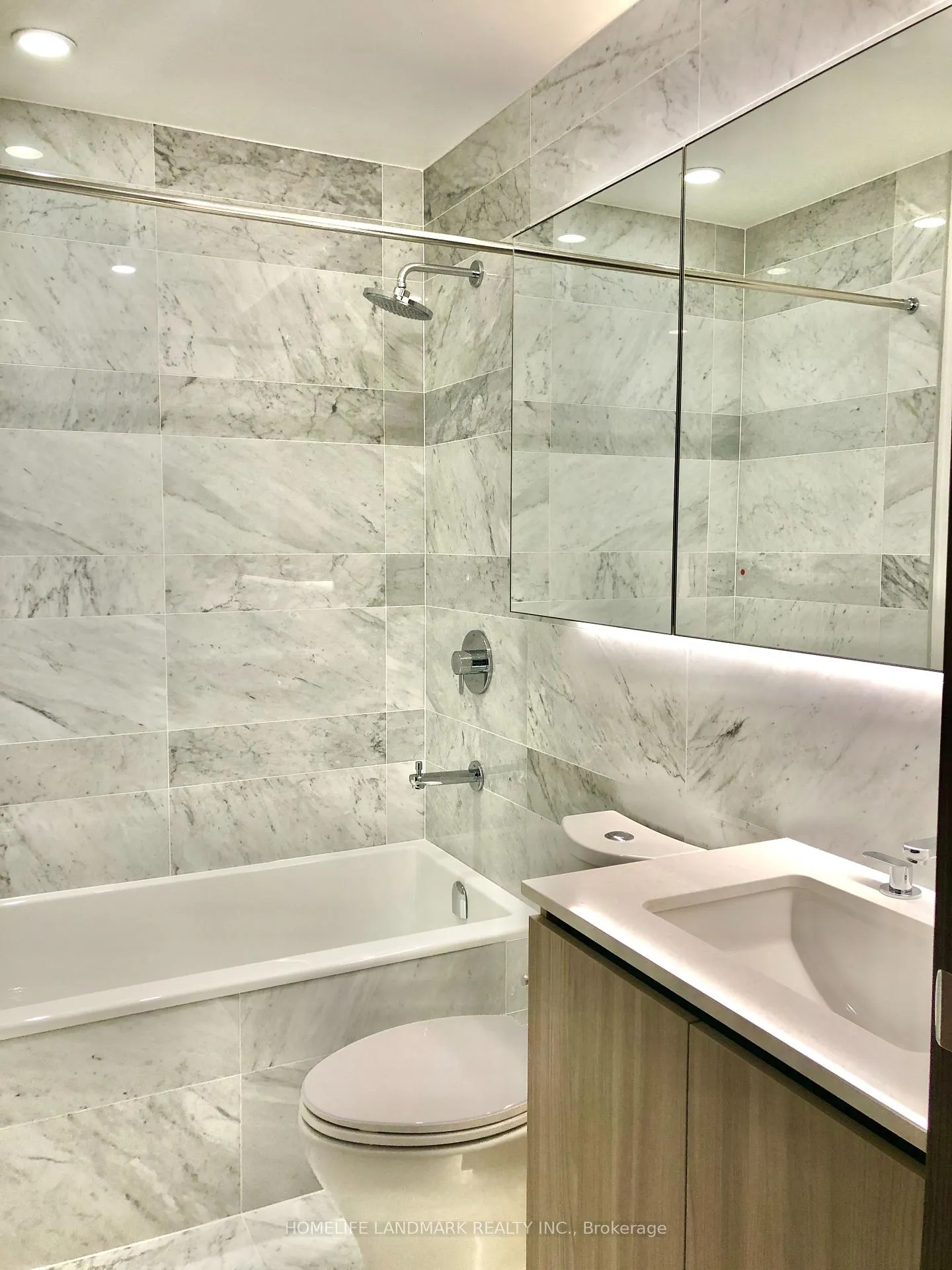 Photo 4 of Unit 4116, 19 Bathurst Street, Toronto, Waterfront Communities — HOMEH