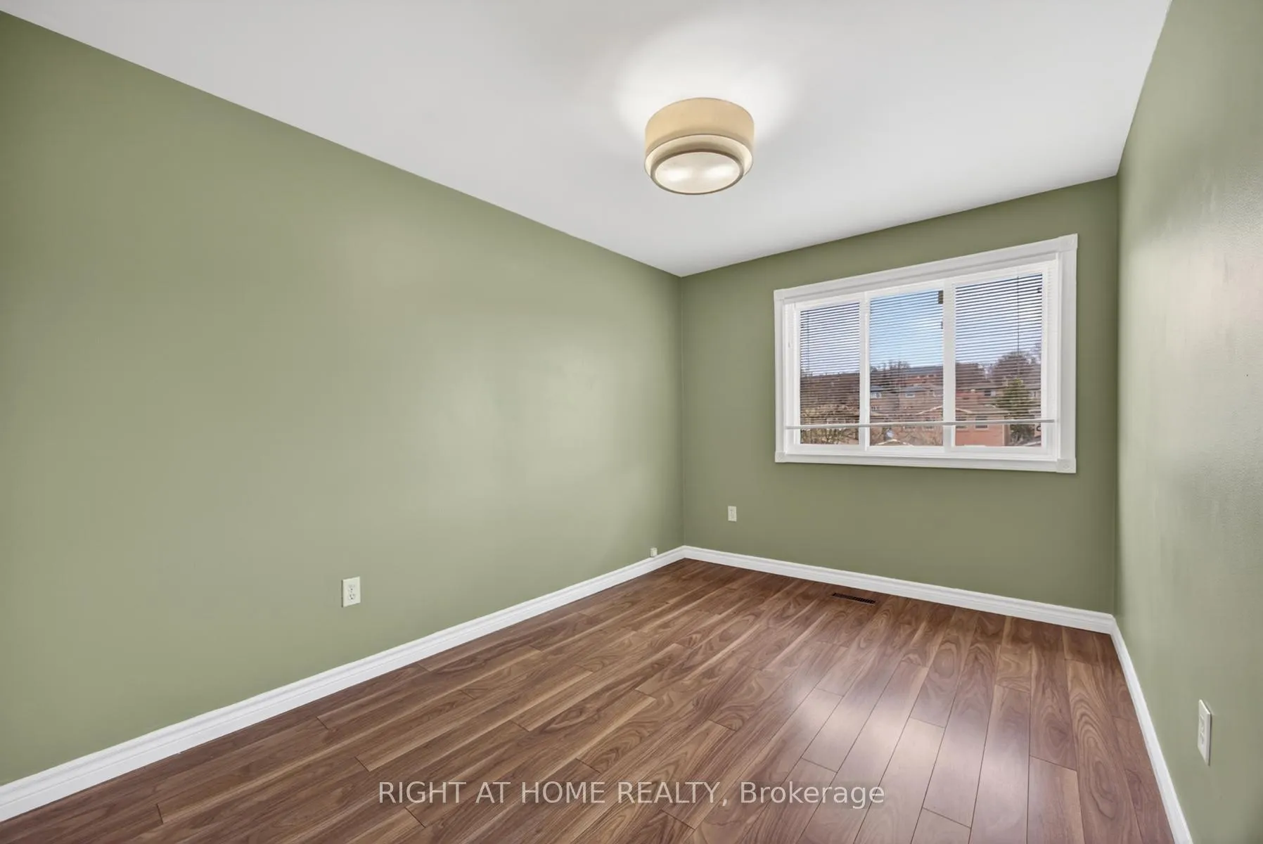 Photo 29 of 47 Woodward Crescent, Ajax, Central — HOMEH