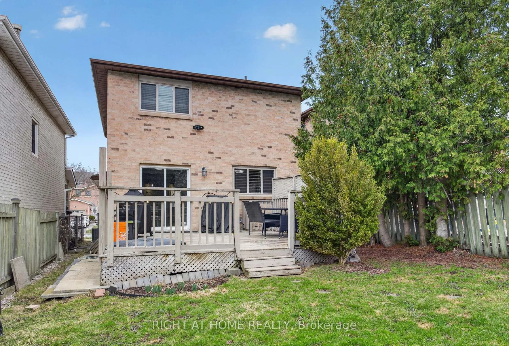 Photo 38 of 47 Woodward Crescent, Ajax, Central — HOMEH