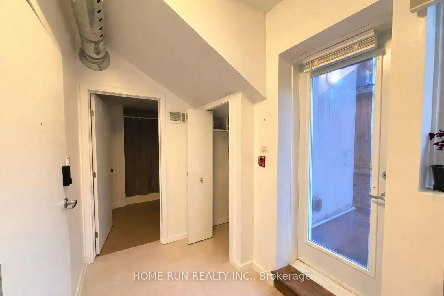 Photo 4 of Unit 103, 22 Perkins Street, Ottawa, West Centre Town — HOMEH